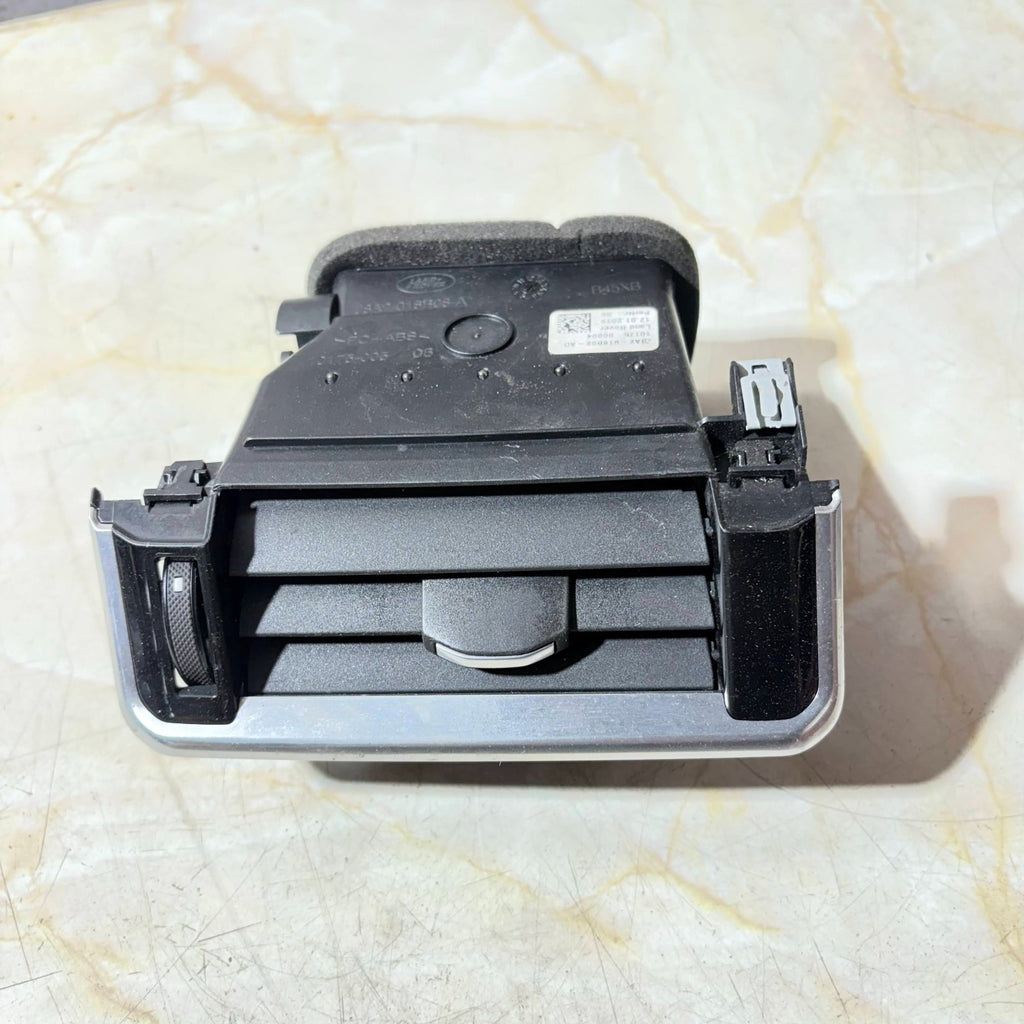 1017500004 Range Rover Velar L560 2017-2022 Left Dash Air Vent Breather