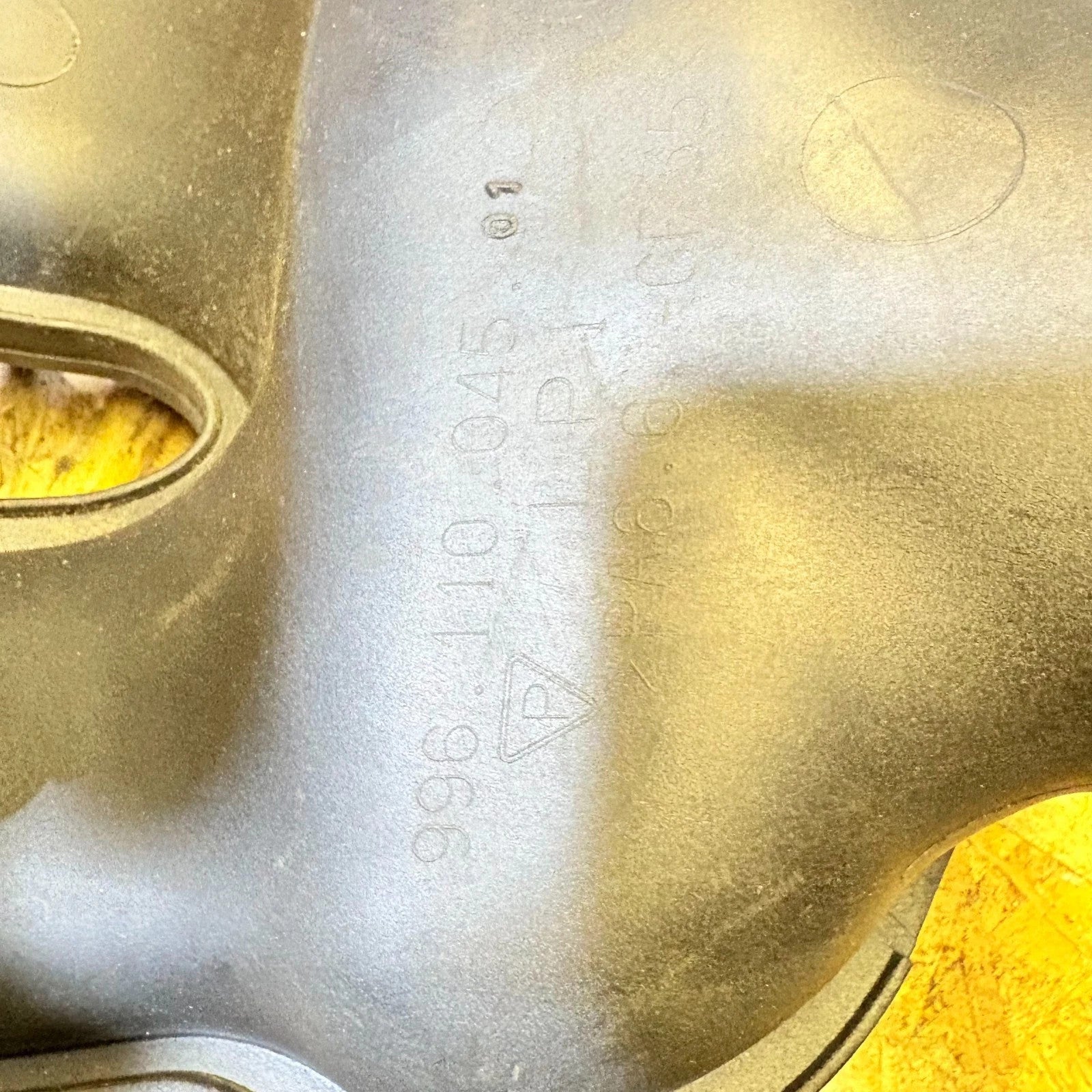 Porsche Boxster Intake Manifold / Intake Distributor 99611004501 Fits 986 2.7