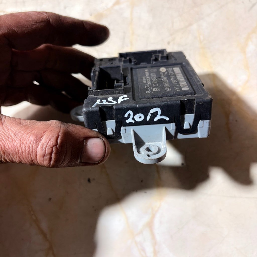 2012 LAND ROVER DISCOVERY DOOR CONTROL MODULE (LEFT FRONT) BJ32 14D620 AC