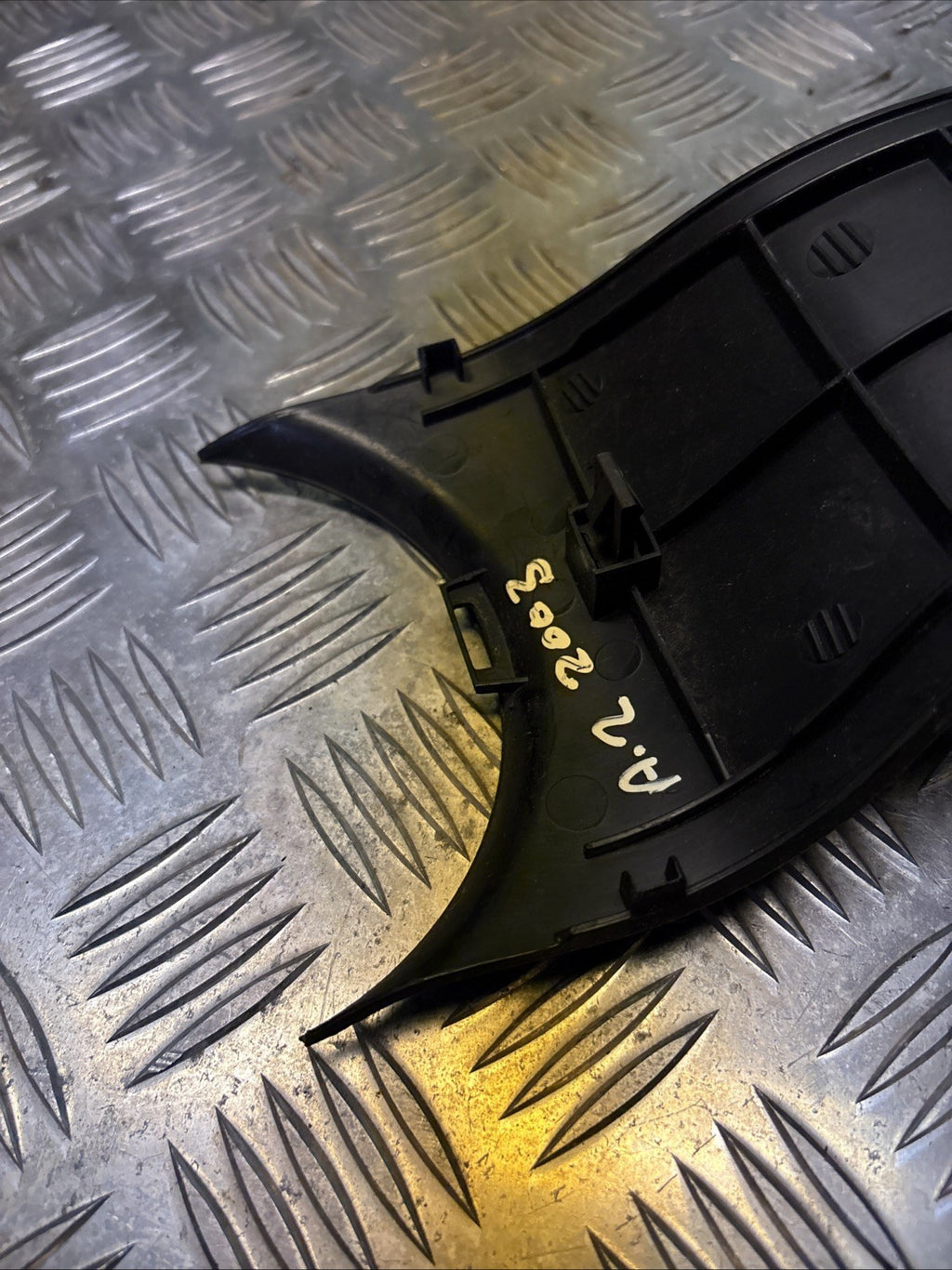 Audi A2 8Z Black Centre Console Trim in Front of Gear Stick 8Z0864261A