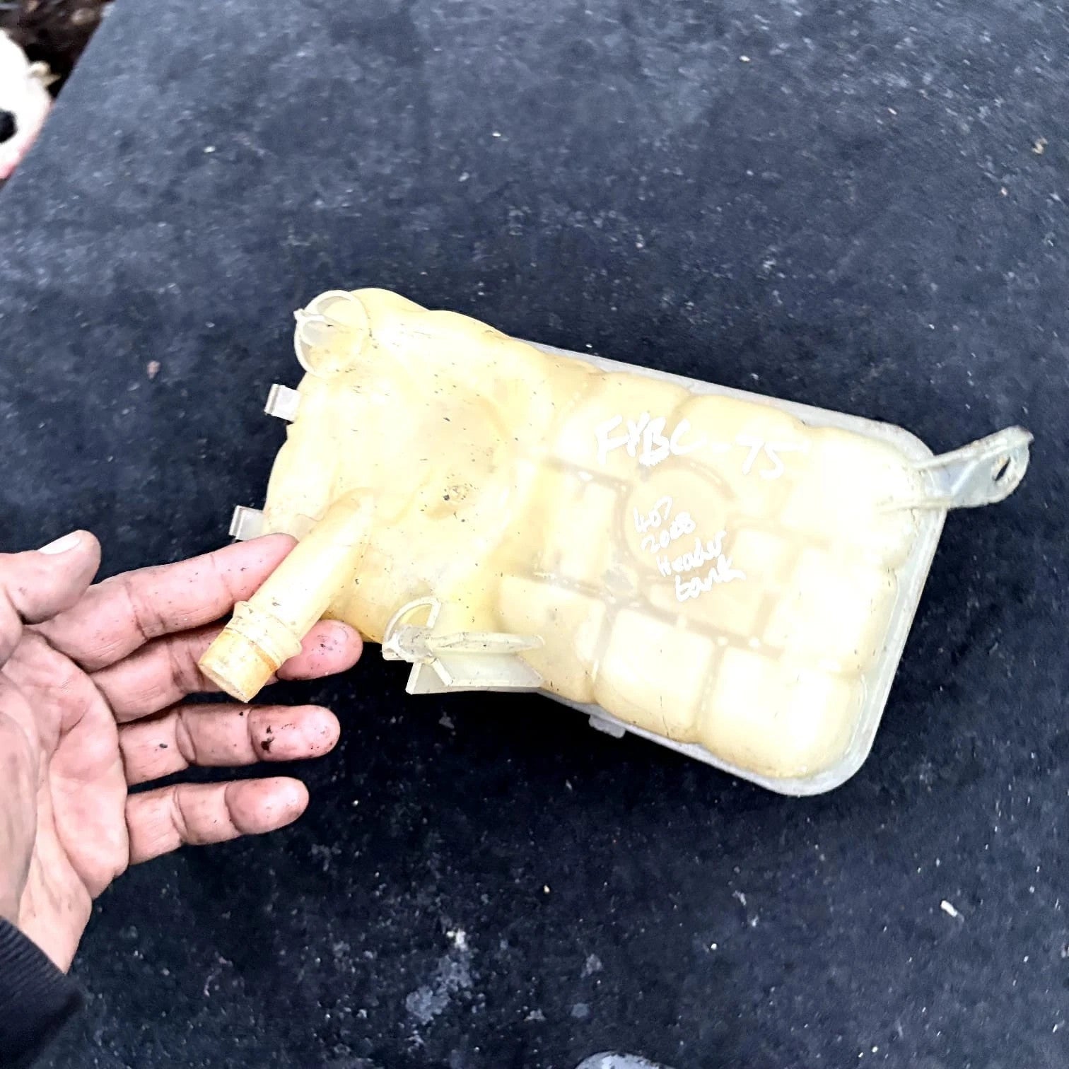 Expansion Tank coolant (RADIATOR EXPANSION TANK BOTTLE )for Ci UK1289042-26 2008