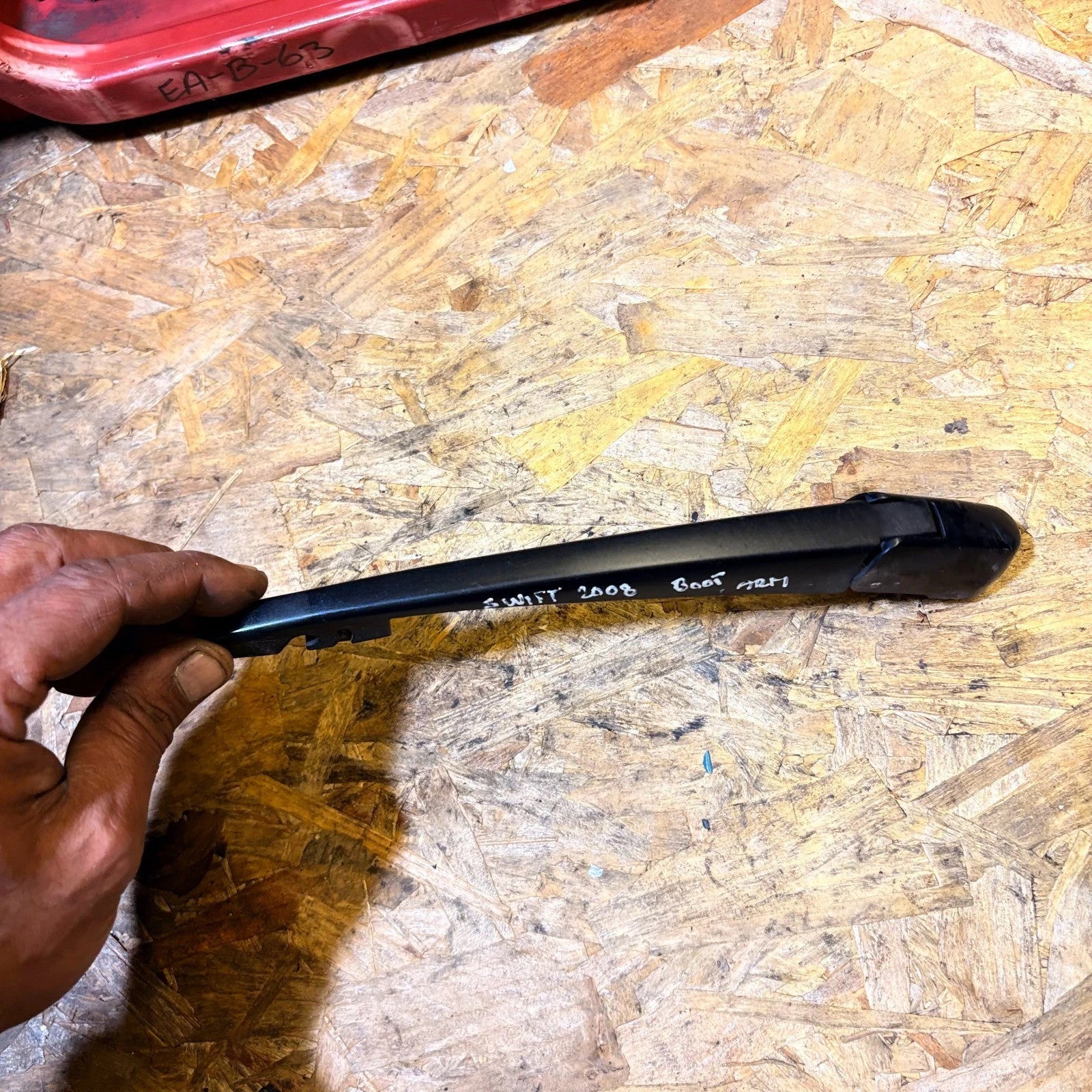 SUZUKI SWIFT 2005-10 REAR WINDOW WIPER ARM 5 DOOR