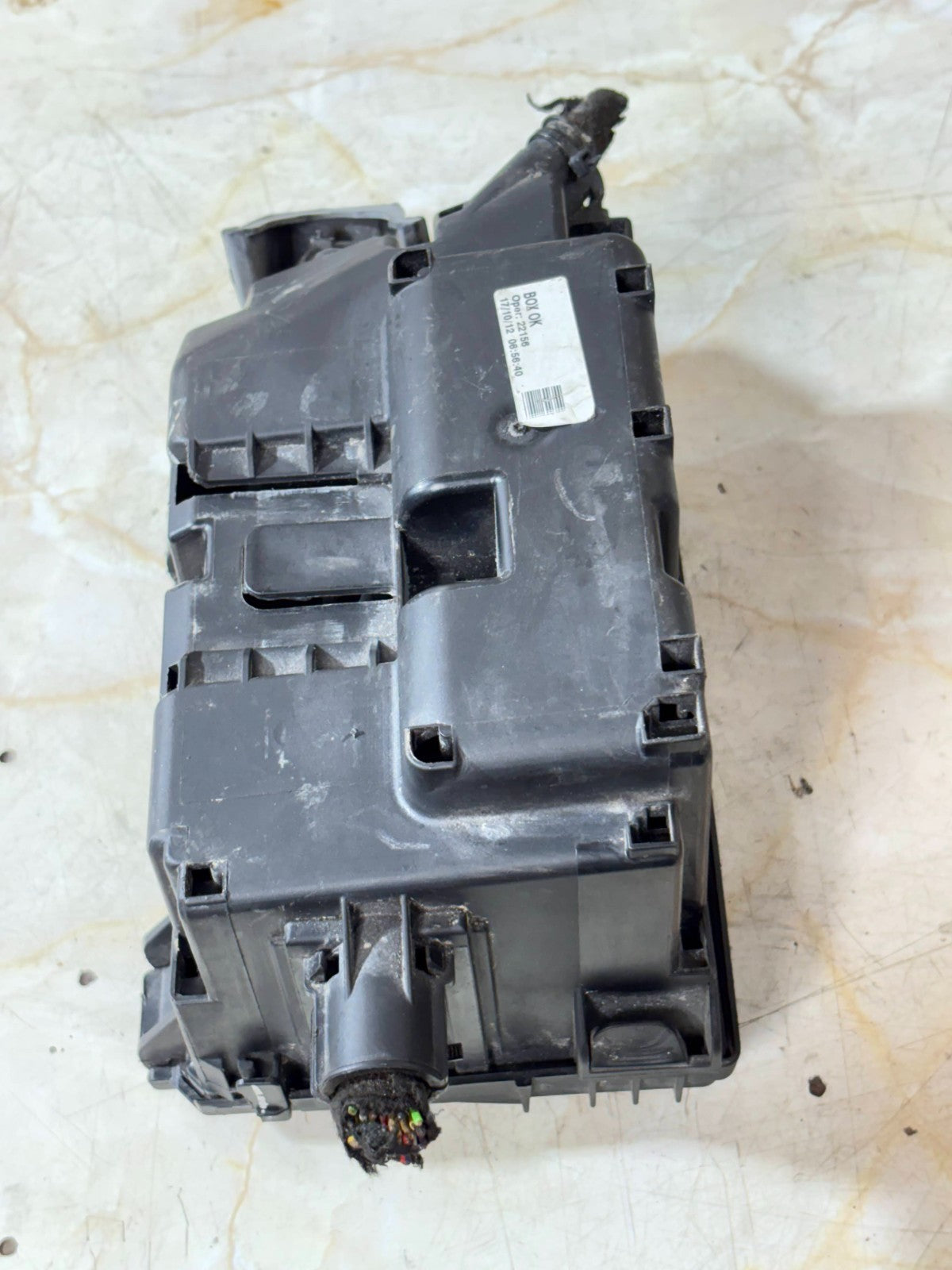 VAUXHALL CORSA 2013 D 1.3 DIESEL CDTI FUSE BOX 13299202