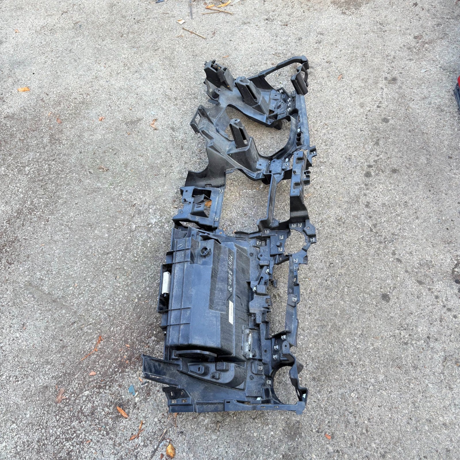 BMW MINI COOPER 2008 LOWER DASHBOARD PANEL FRAME COMPLETE