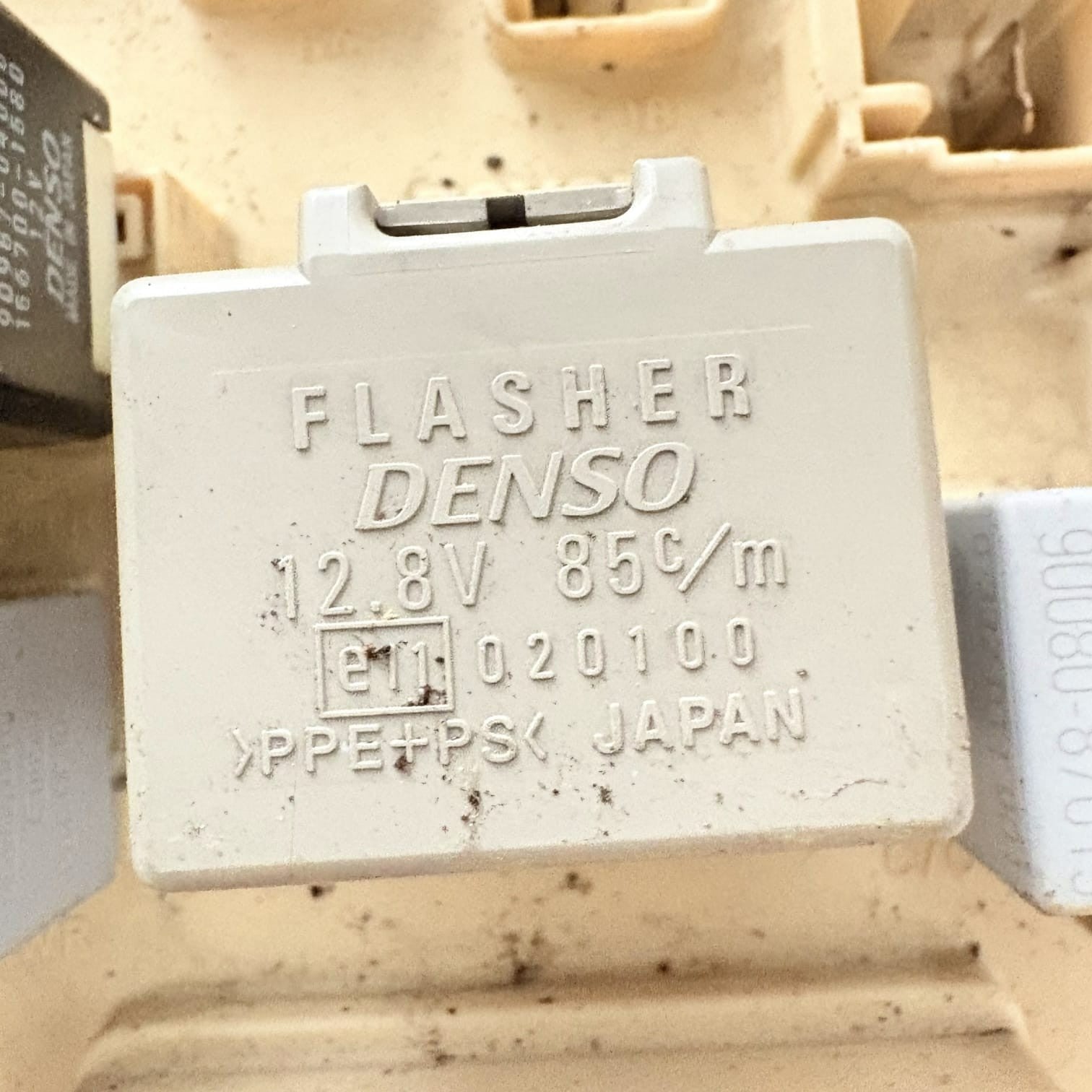 TOYOTA YARIS (SCP1, NLP1, NCP1) 1.0 Fuse Box SAM Module B2730-0D020-A