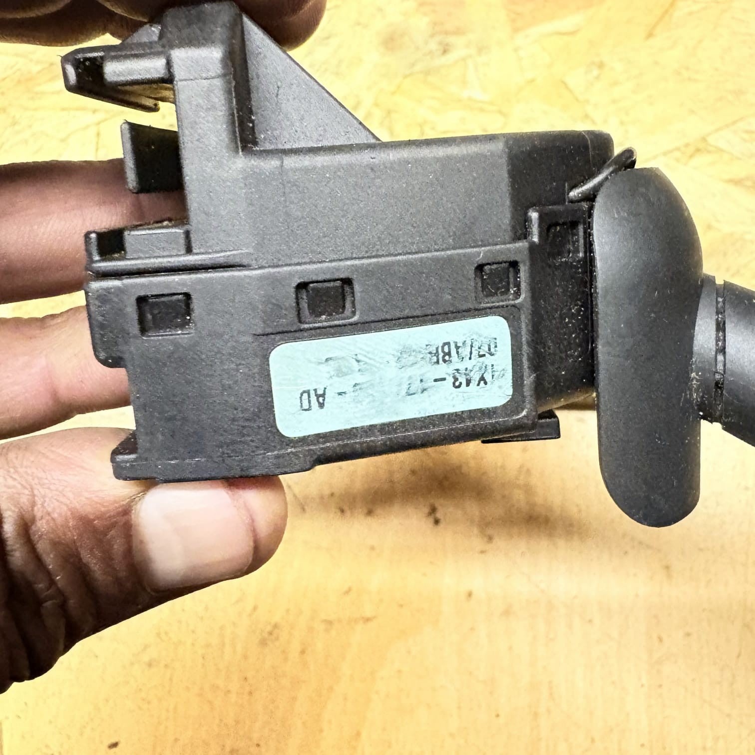 2001-2009 JAGUAR X-TYPE WINDSCREEN WIPER STALK SWITCH LEVER ARM