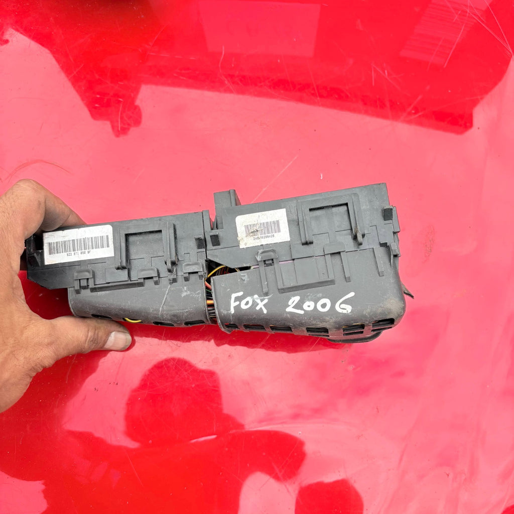Volkswagen Fox 3 Door 2005-2011 Fuse Box Links Fuse Panel 5Z2971050