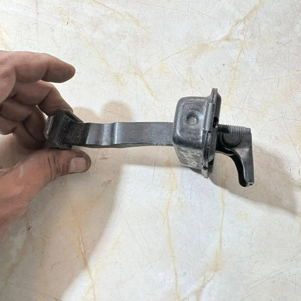 Peugeot 2008 2013-2019 / 208 2012-2019 Rear Door Check Strap Limiter 9671891280
