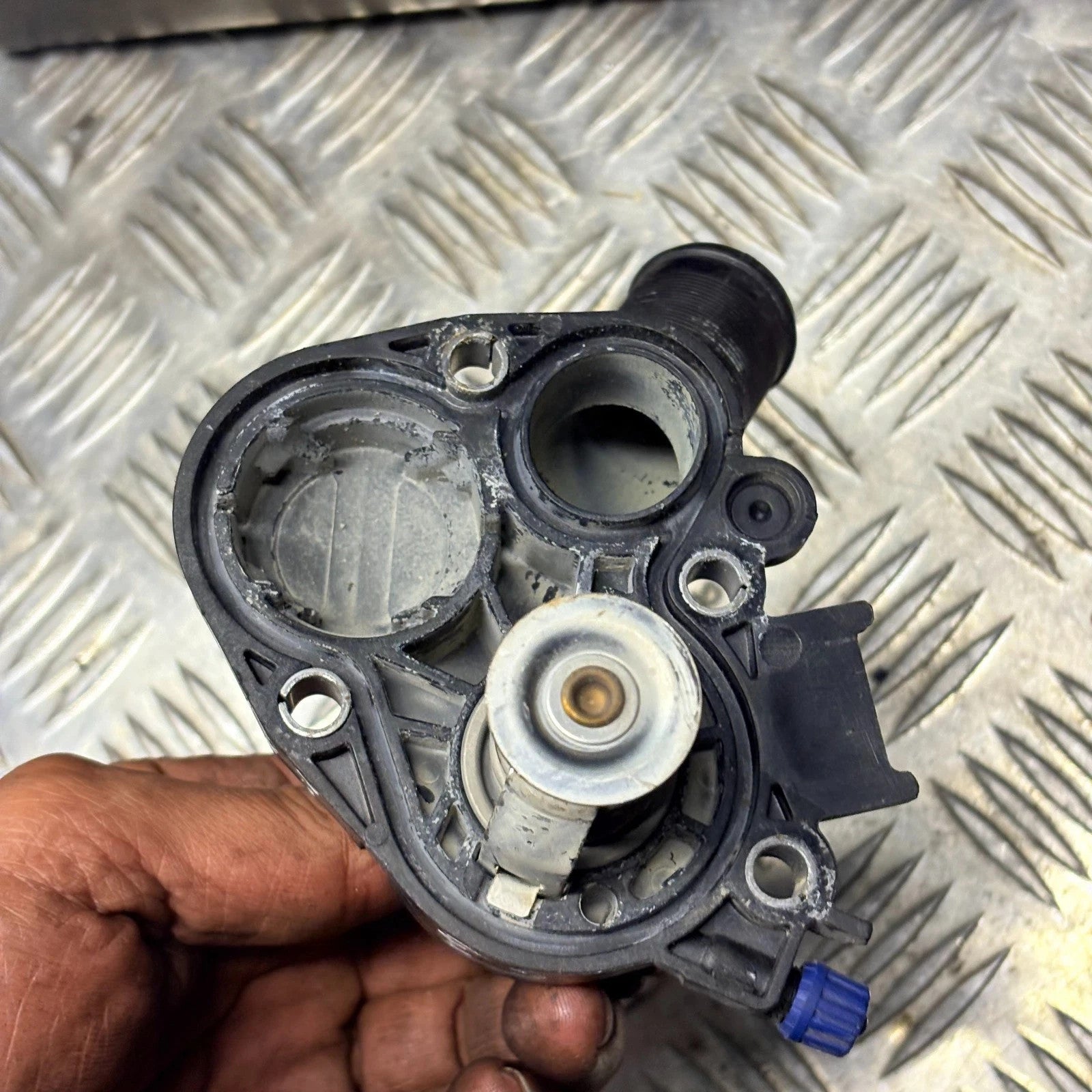 Citroen DS3/DS 3 1.2 VTi 82 Thermostat Housing Coolant Outlet 28996S01 2015-2019
