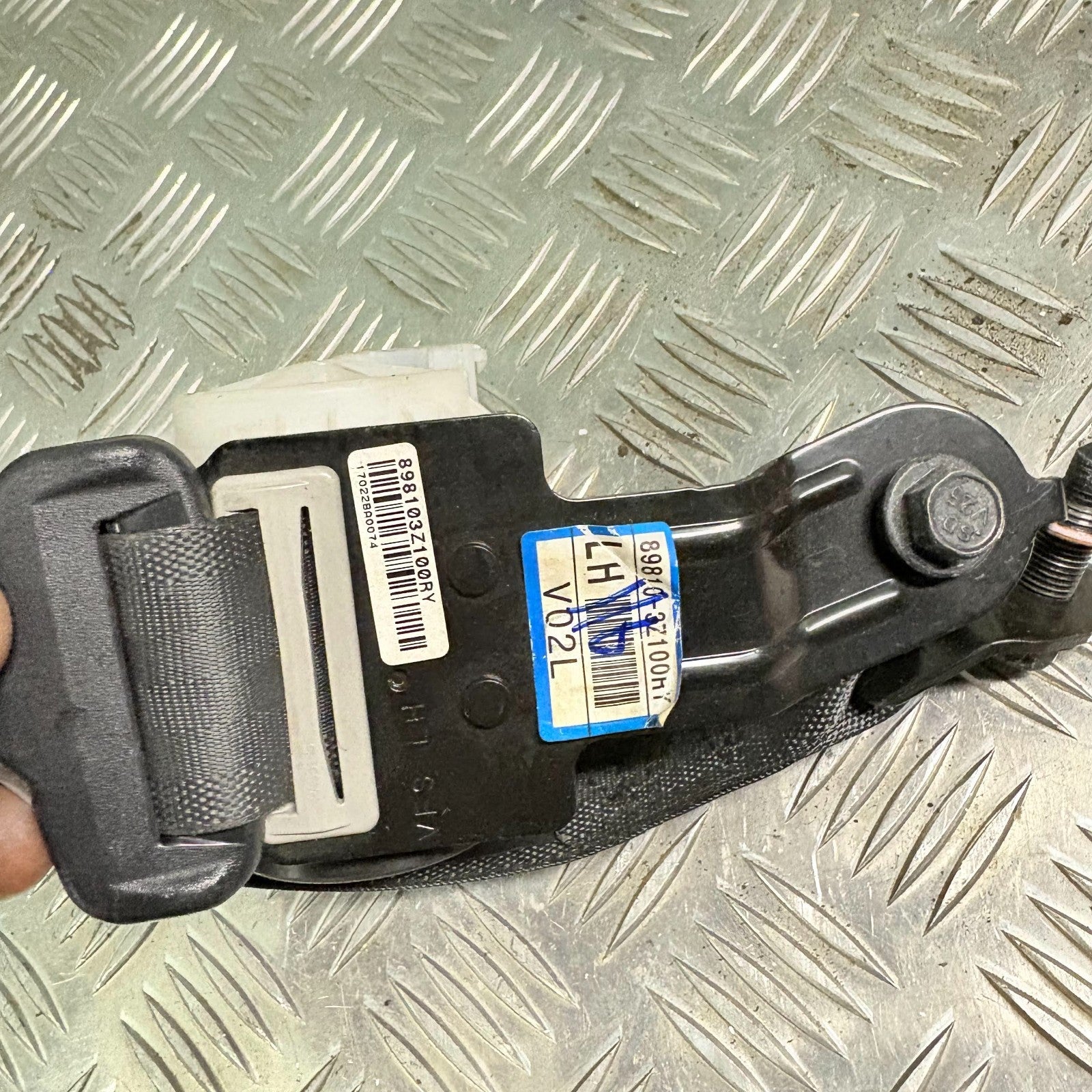 2017 HYUNDAI i40 4DR SALOON REAR RIGHT DRIVER SIDE SEAT BELT 898103Z100RY