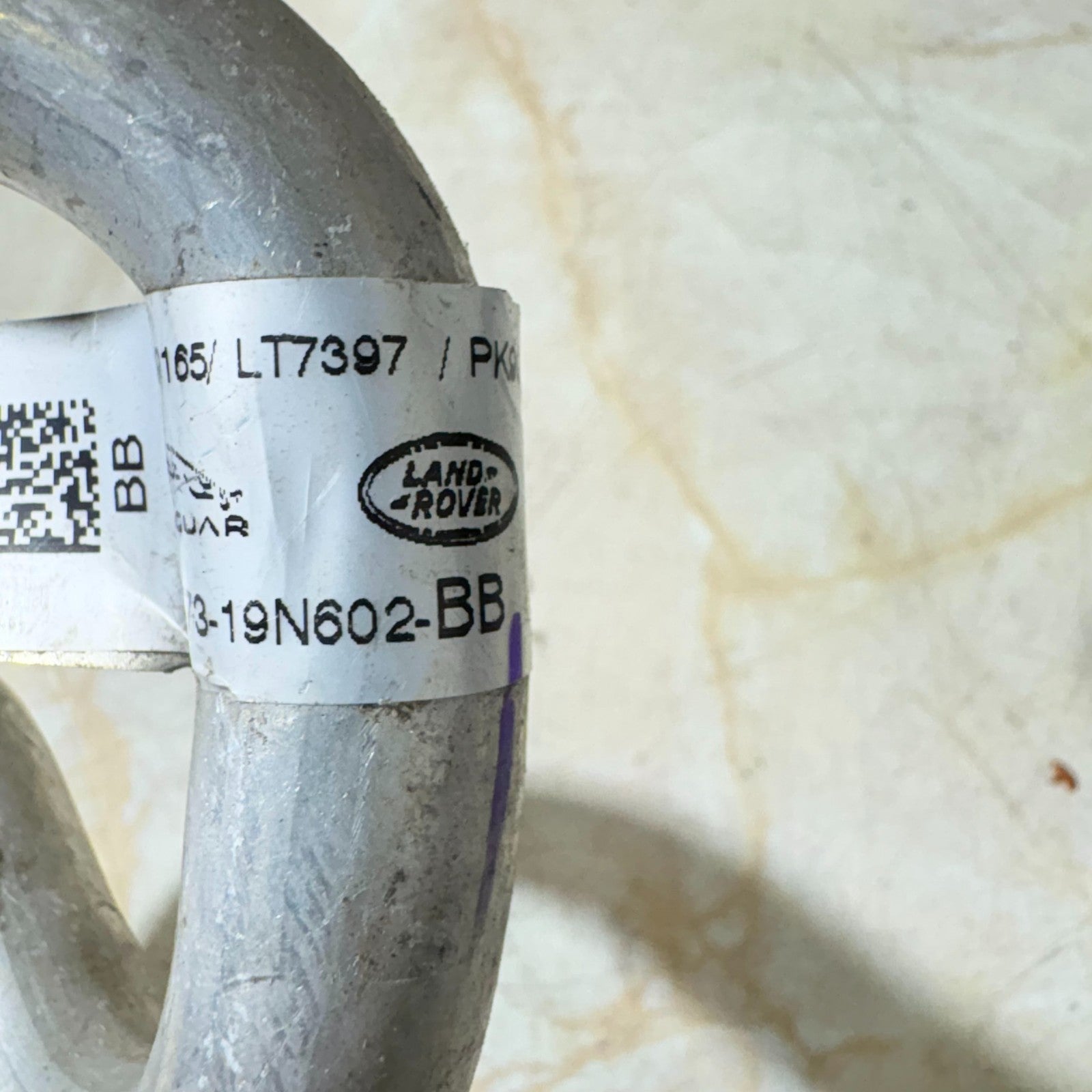 Range Rover Velar 2.0 A/C Suction Hose Pipe HX7319N602BB LR091476 2018-2020