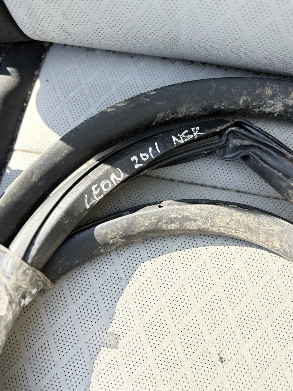 Seat Leon MK2 N/S Rear Passenger Left Side Door Rubber Seal