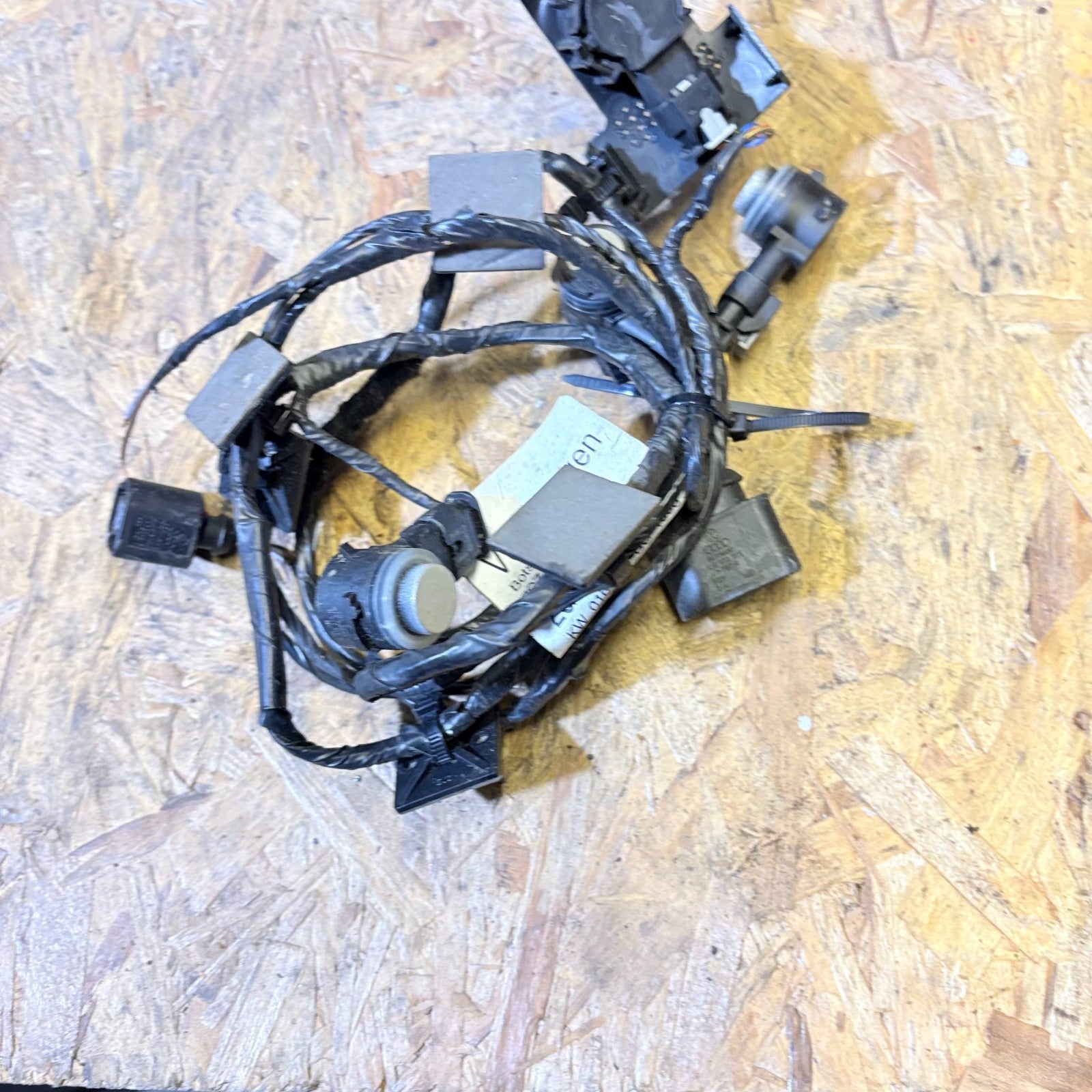 2017-23 VW POLO REAR BUMPER PDC SENSOR WITH WIRING LOOM HARNESS 8K0973702D