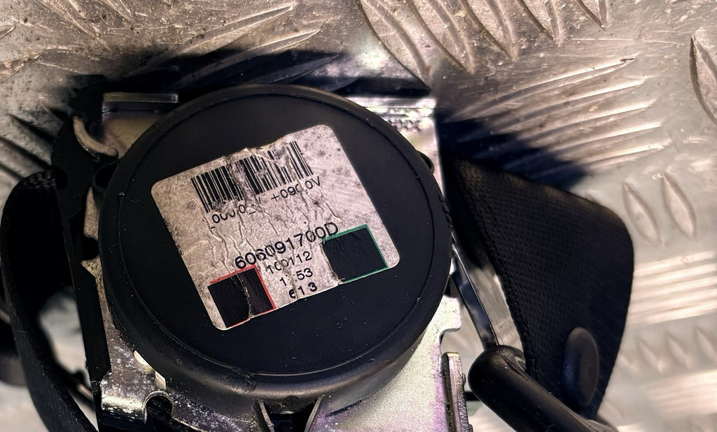 BMW 3 Series E90 (02/2004-12/2011) Rear Centre Seat Belt 72119138234 606091700D