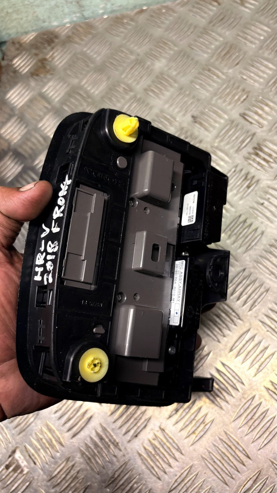 COURTESY LIGHT HONDA HRV 2018 w/CONTROL SWITCHES 39180-T0A-R010-M1