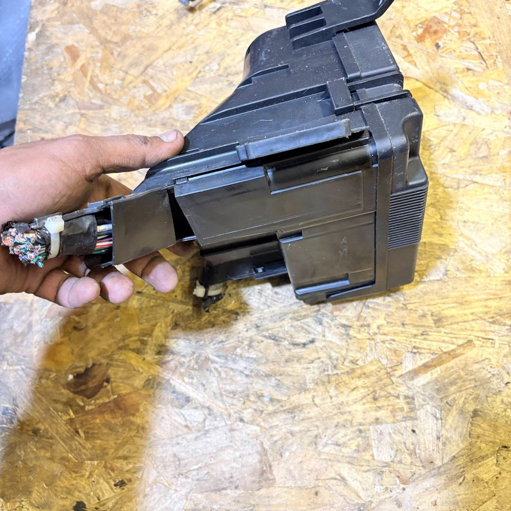 MAZDA 2 MK2 2008-2013 FRONT UNDER BONNET FUSE BOX RELAY ELECTRICAL BLACK