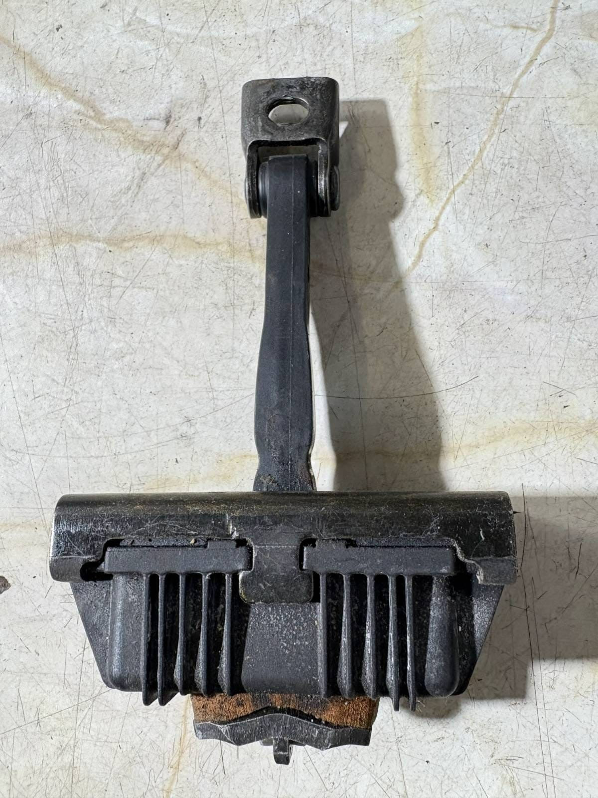 BMW 3 Series E46 Coupe 1999-2006 Left NS Door Check Strap Hinge 7026384