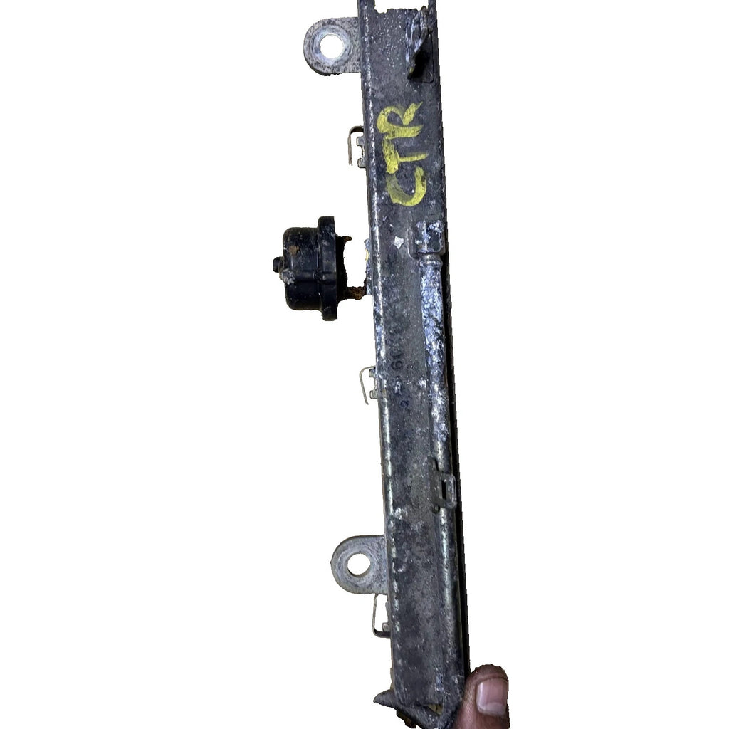 VW Golf 4/Bora 1.6 Fuel Rail 036133319AL BCB/AZD 02/2000-06/2005