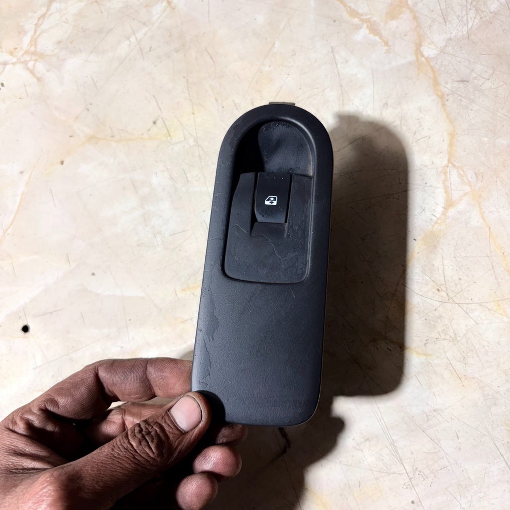 Renault Scenic Mk2 03-06 Passenger Side Front Electric Window Switch
