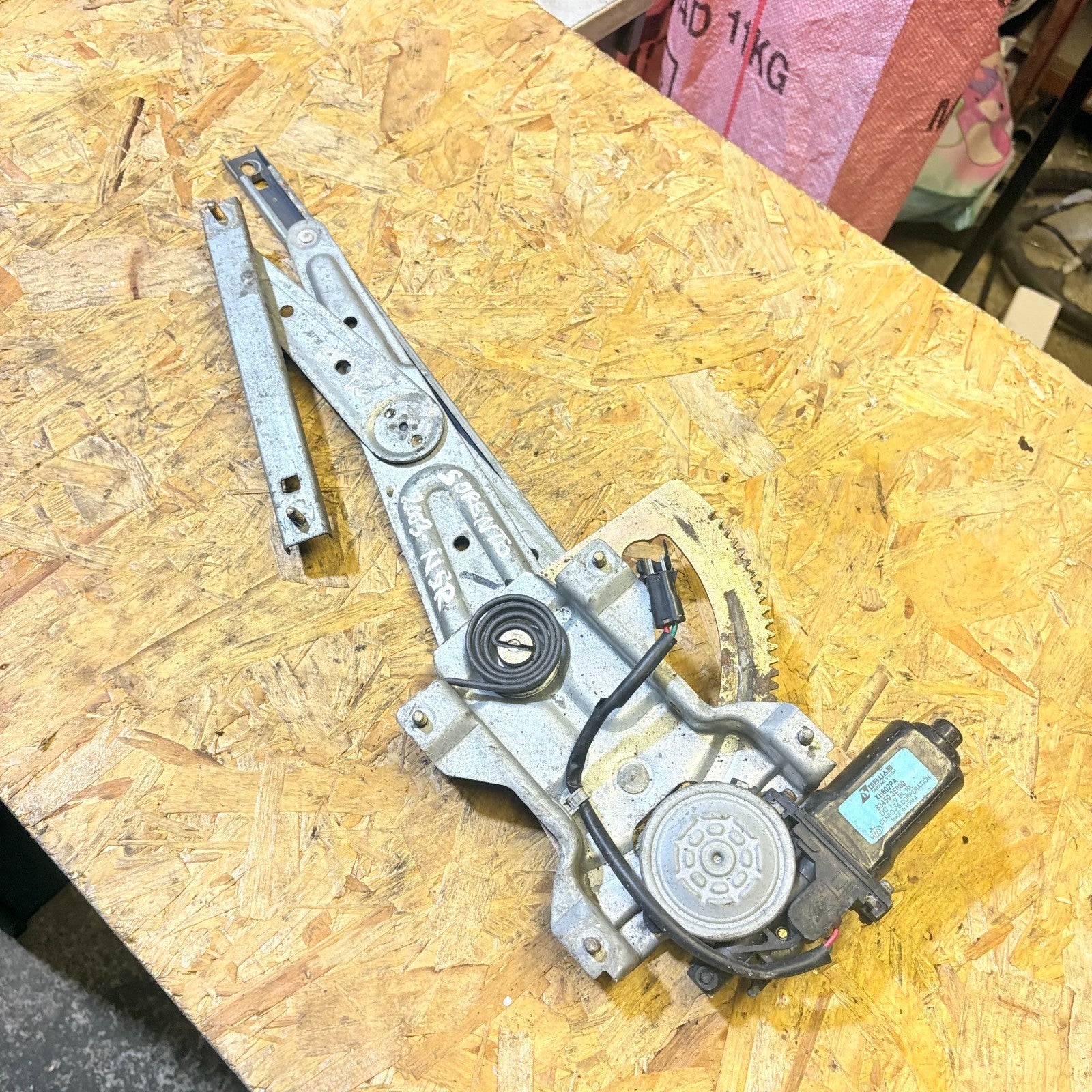 KIA SORENTO 04/2003-2008 5DR REAR LEFT NSR WINDOW REGULATOR MOTOR 83450-3E000