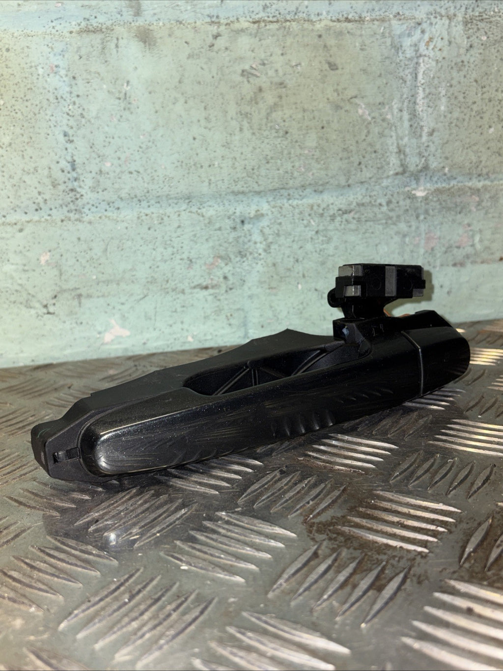 TOYOTA AYGO MK2 2014 ONWARDS NSR PASSENGER SIDE REAR OUTER DOOR HANDLE GREY