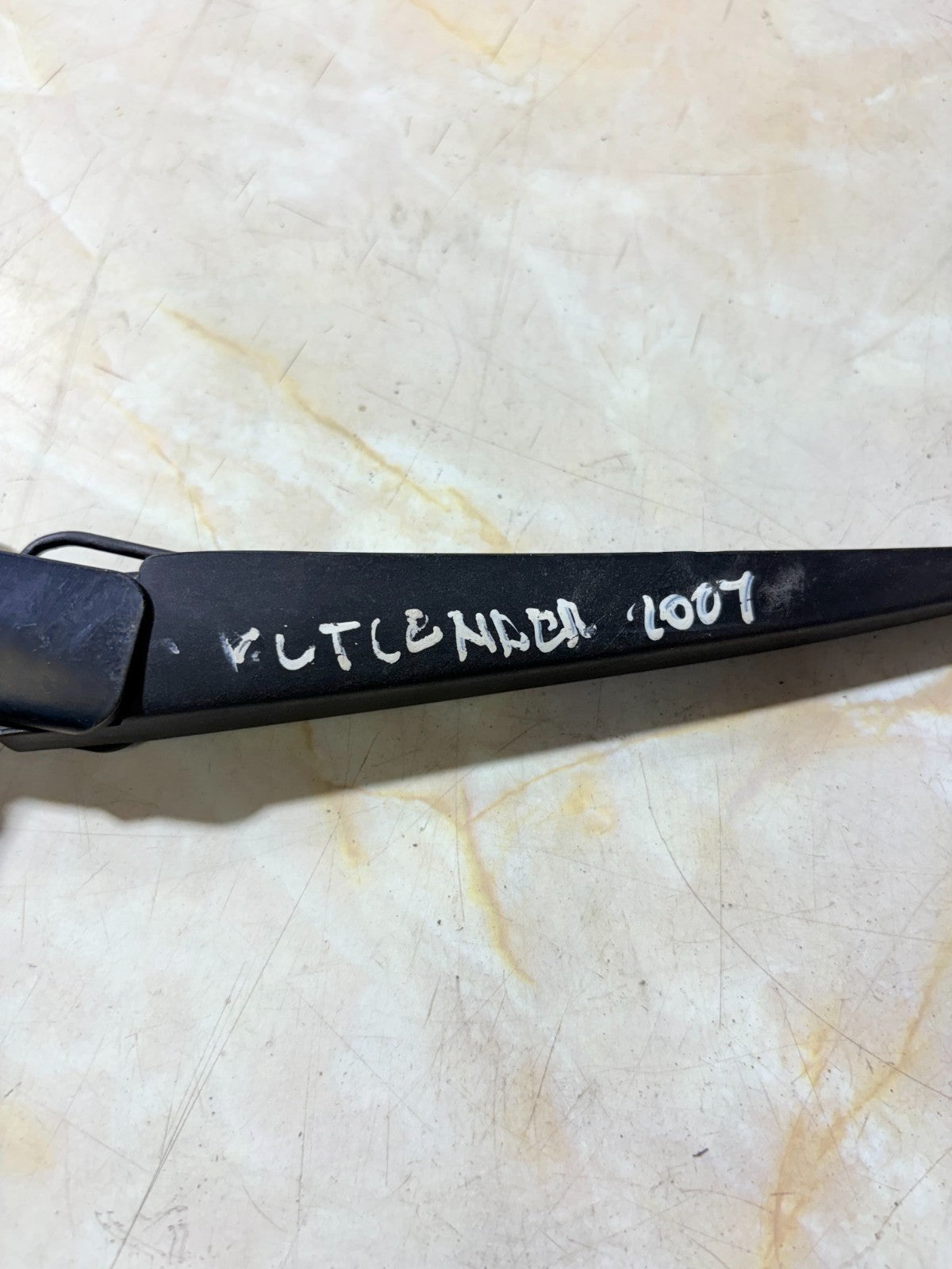 Mitsubishi Outlander 2007 Rear Windscreen Wiper Arm