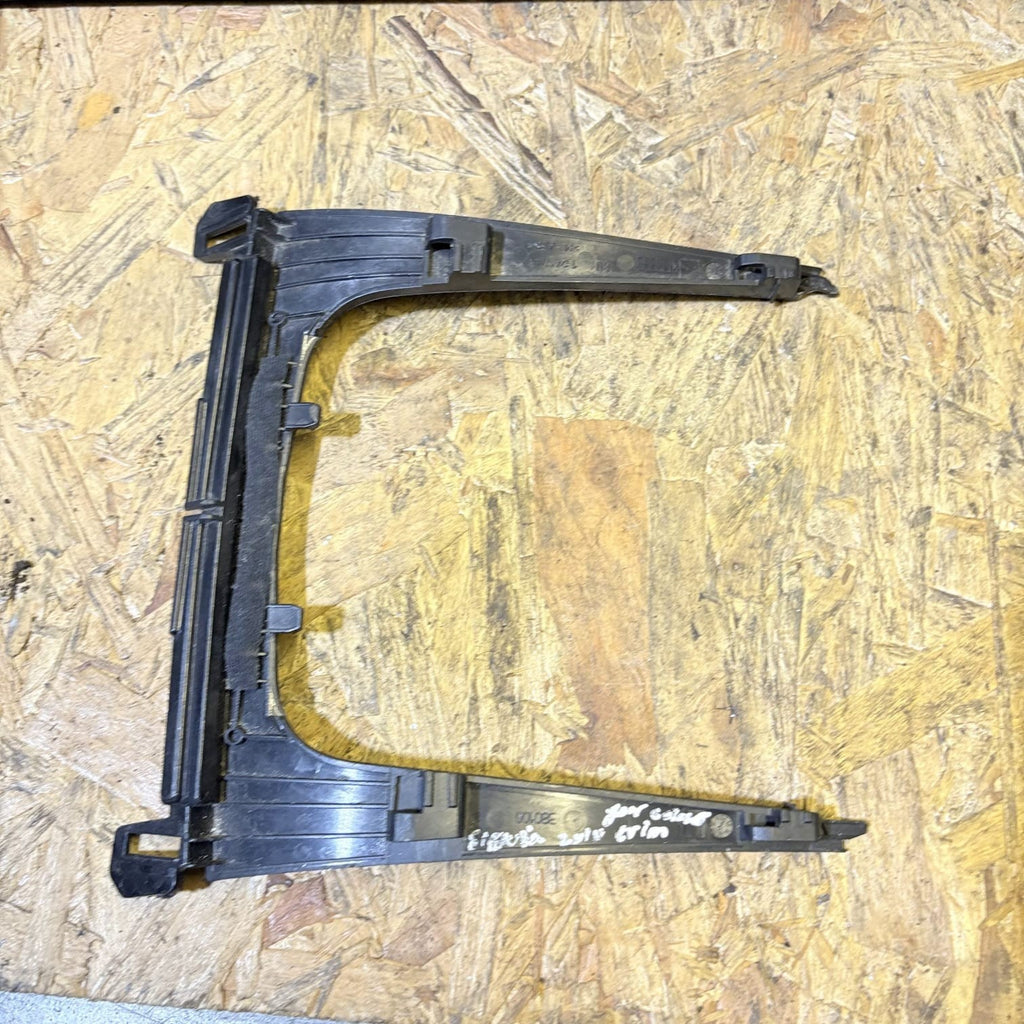 2010 VAUXHALL INSIGNIA A ESTATE GEARSTICK SURROUND TRIM 13245741 B245741 380100