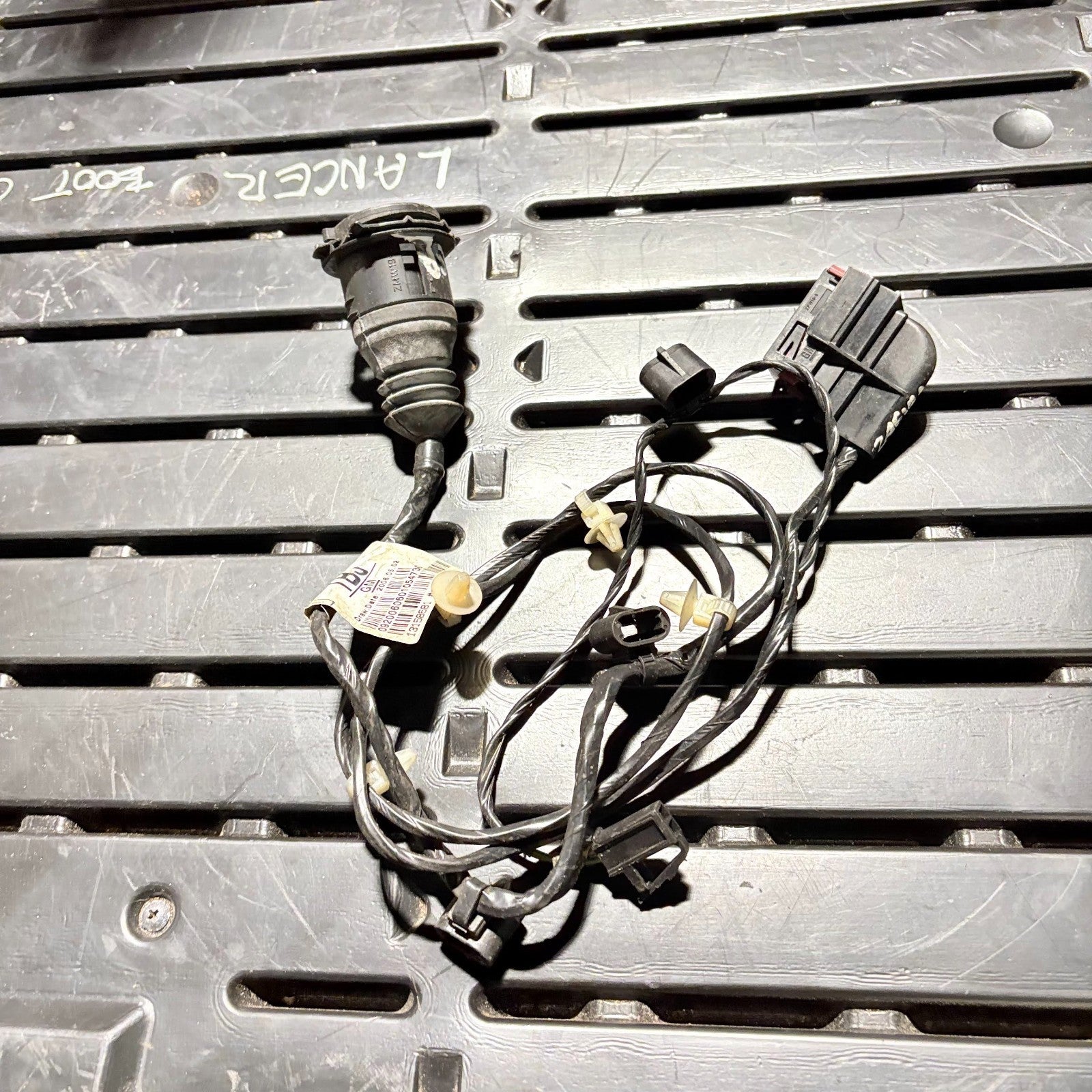 VAUXHALL ZAFIRA B 2005-2014 REAR RIGHT DOOR WIRING LOOM HARNESS 13158681