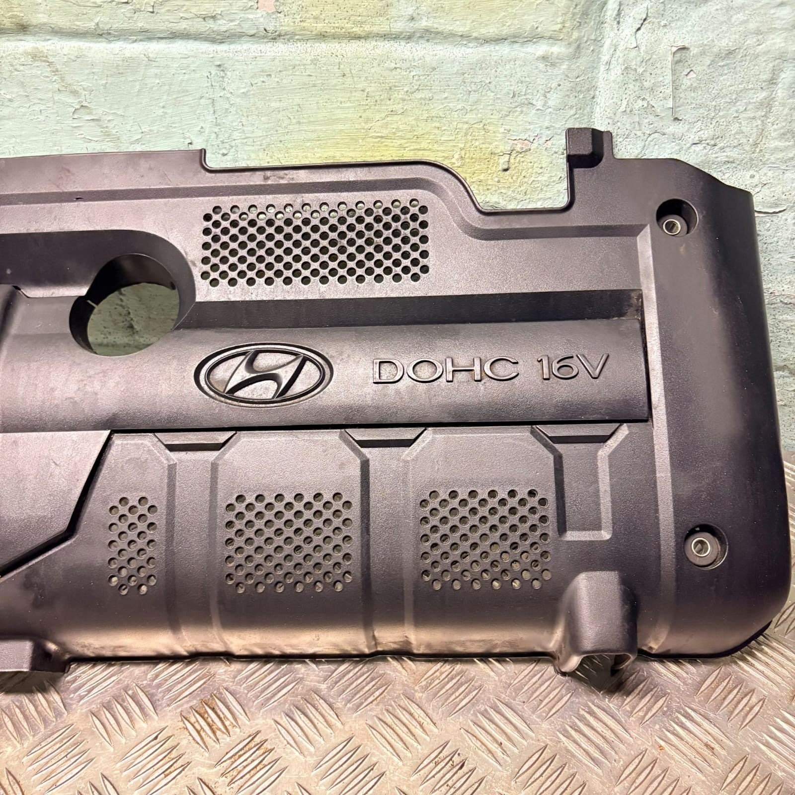 Hyundai Coupe/Tiburon GK 2.0 DOHC 16V Engine Cover 29240-23650 2001-2008
