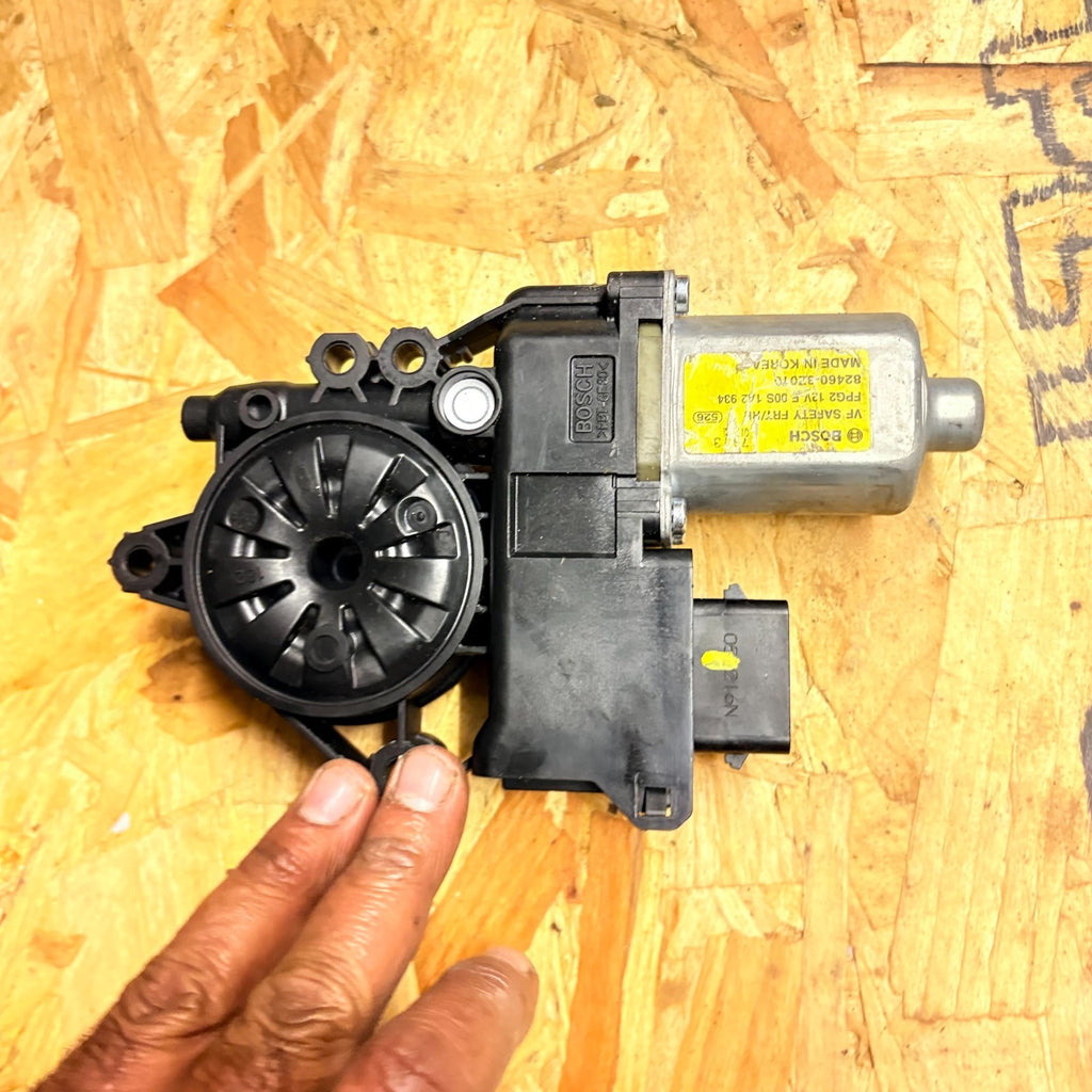 Hyundai i40 2011-2019 Front Left Door Electric Window Motor 82460-3Z010
