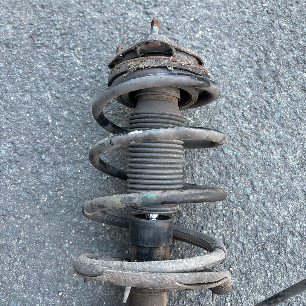 HYUNDAI I30 MK2 11-16 FRONT SUSPENSION STRUT SHOCK LEG PASSENGER SIDE 54651A6810