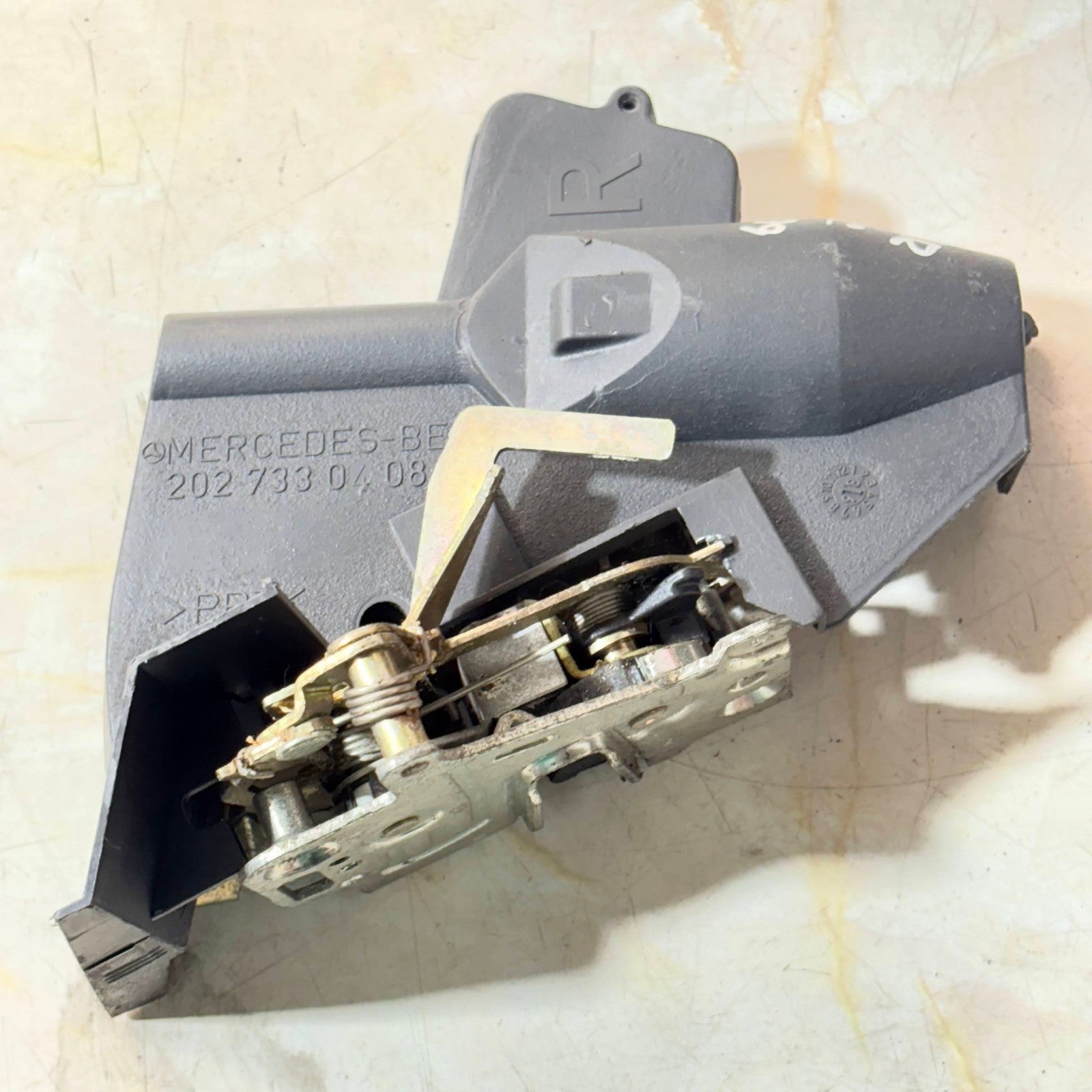 Mercedes C E Class W202 W210 1994-2002 Rear Right Door Lock 2027330408
