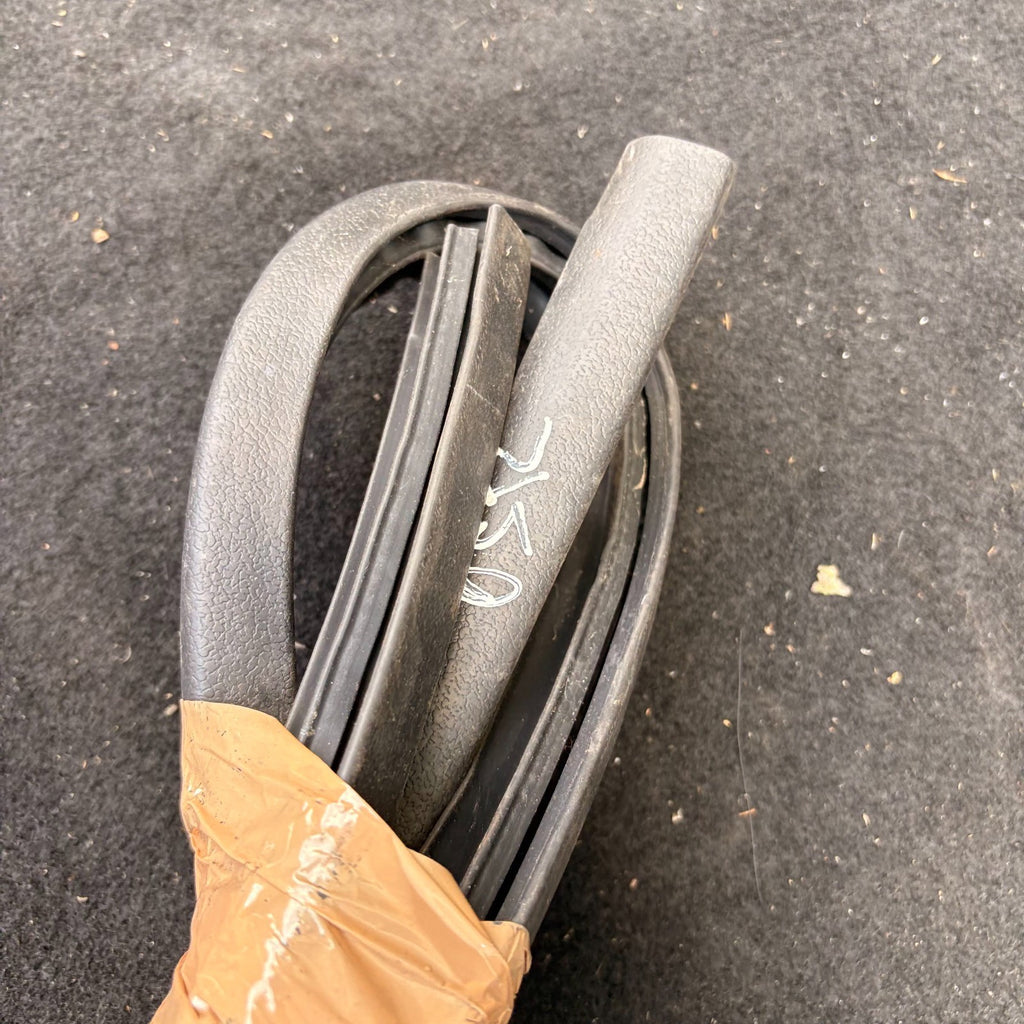 KIA PICANTO MK1 2004-2011 REAR RIGHT O/S REAR DOOR RUBBER WEATHERSTRIP