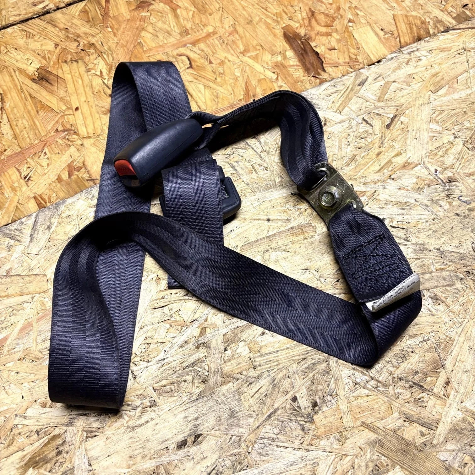 Daihatsu YRV 2001-2004 Rear Centre Seat Belt Buckle Stalk 0430032 NSB053DK06