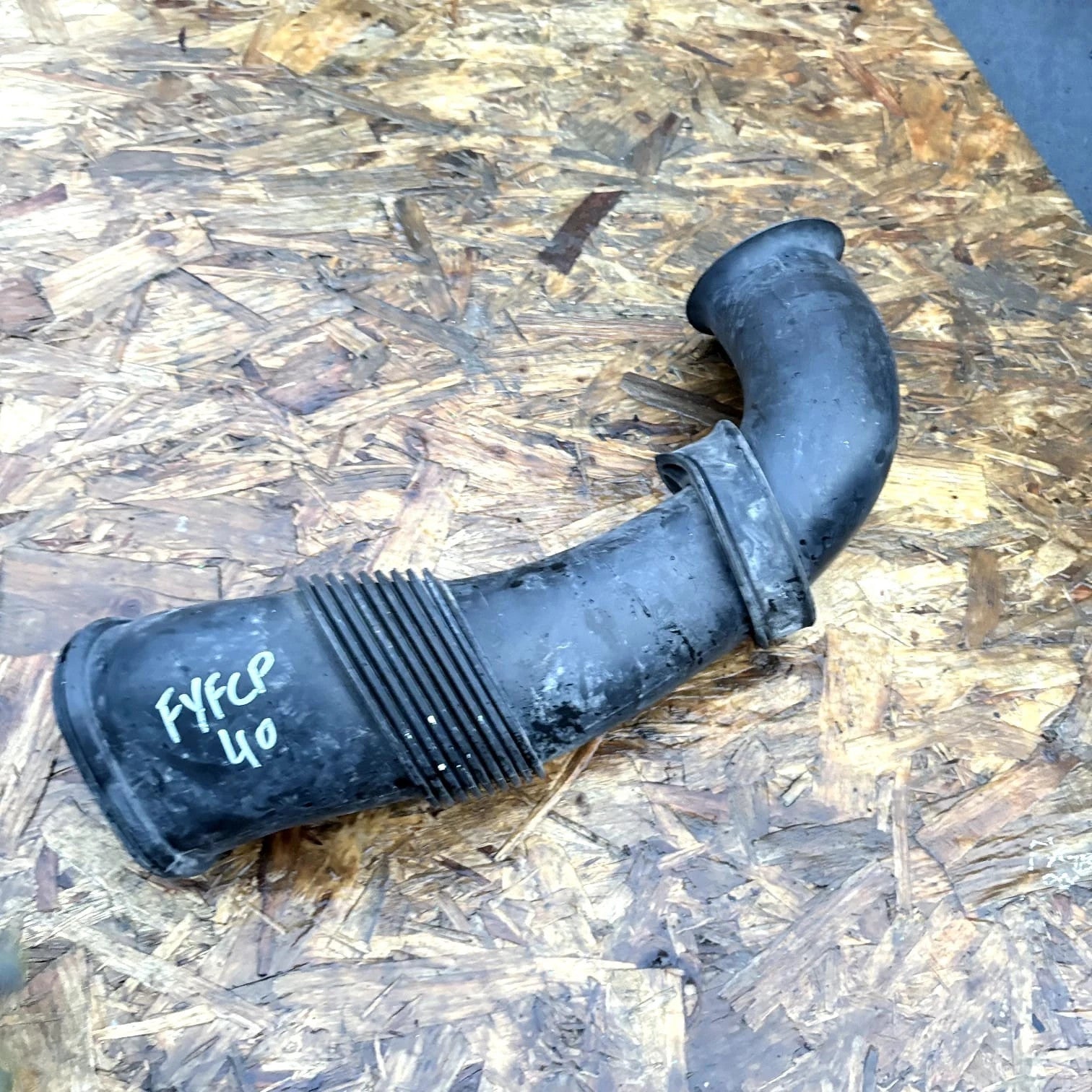 Porsche Cayenne 9P S 4.5 2008 O/S/F Air Intake Pipe 7L5129609 7L5129752 14505537