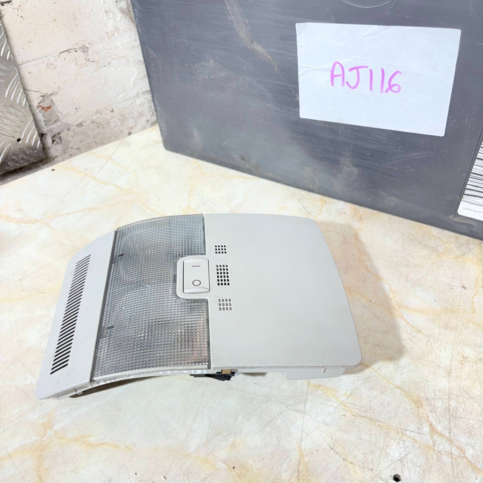 AUDI A3 2005 FRONT AND REAR INTERIOR ROOF LIGHTS 8P0951177 8P0 951 177