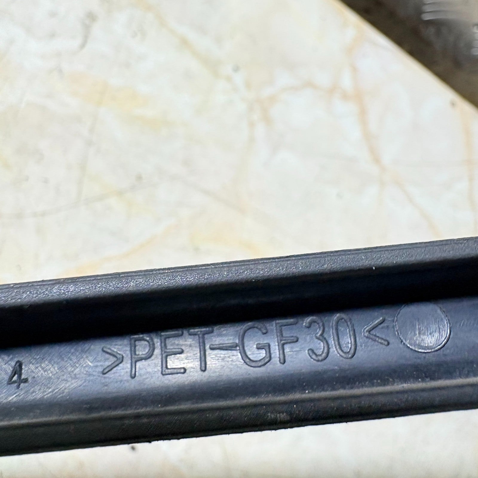 Fiat Idea 2004-2008 5Dr Rear Window Wiper Arm Tailgate Part No 46480731
