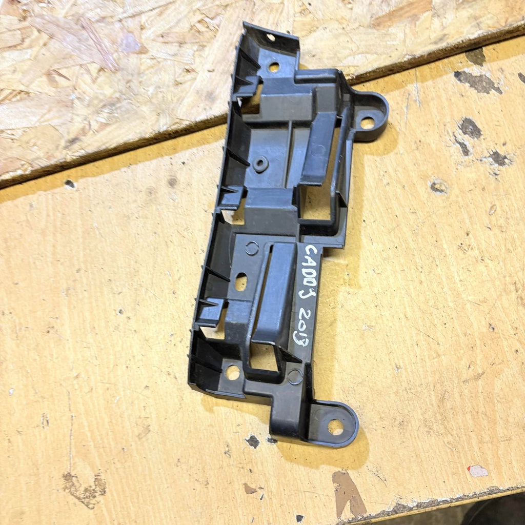 Volkswagen Caddy 2013 Van Bumper Bracket 2K0807394