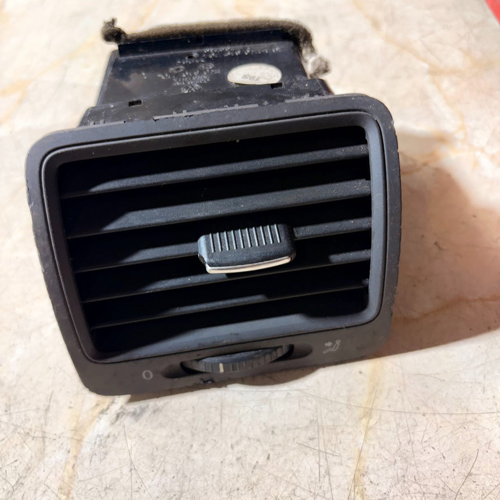 VW Golf GT 2007 Driver Right Front Side Dashboard Air Vent