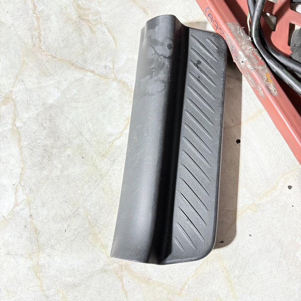 2005 Mazda 3 Door Sill Trim Pair Rear Side OSR, NSR