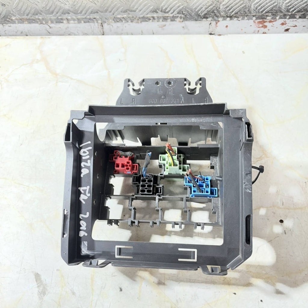 SEAT Ibiza 6J Mk4 2016-2017 Fuse/Relay Box Mount Bracket 6C0907371A