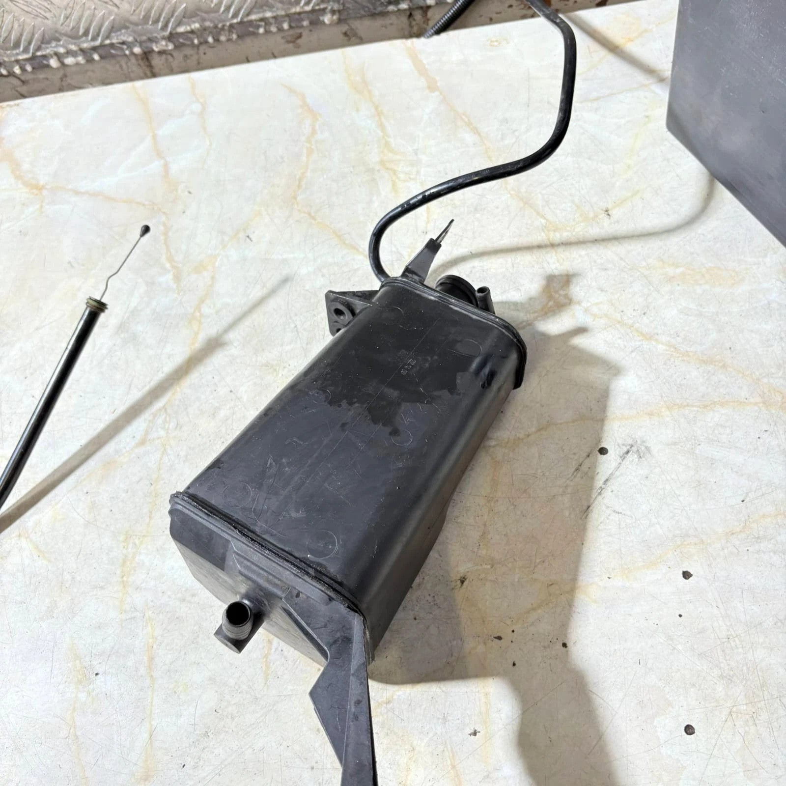 Audi TT Mk1 8N EVAP Charcoal Canister Vapor Canister 8N0201803 1998-2006
