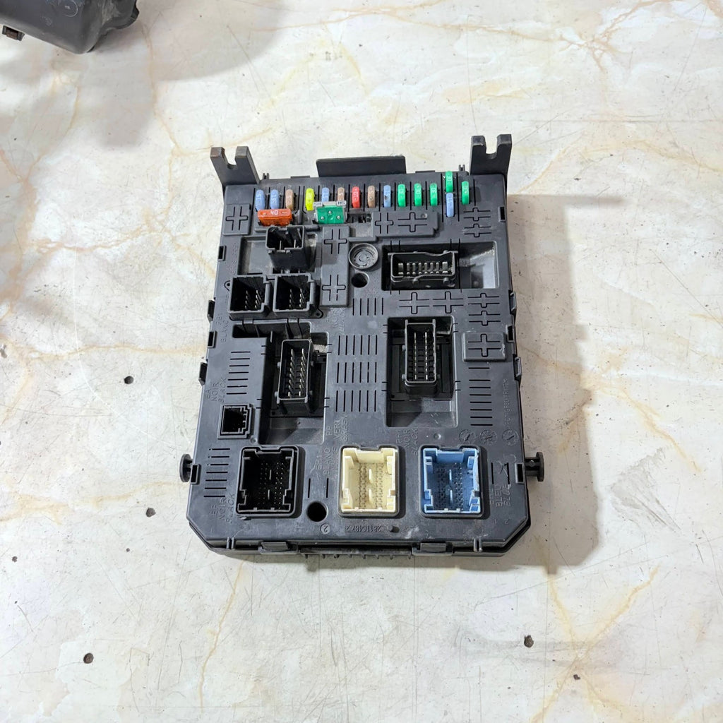 Citroen C4 FUSE BOX CONTROL MODULE 281201906C