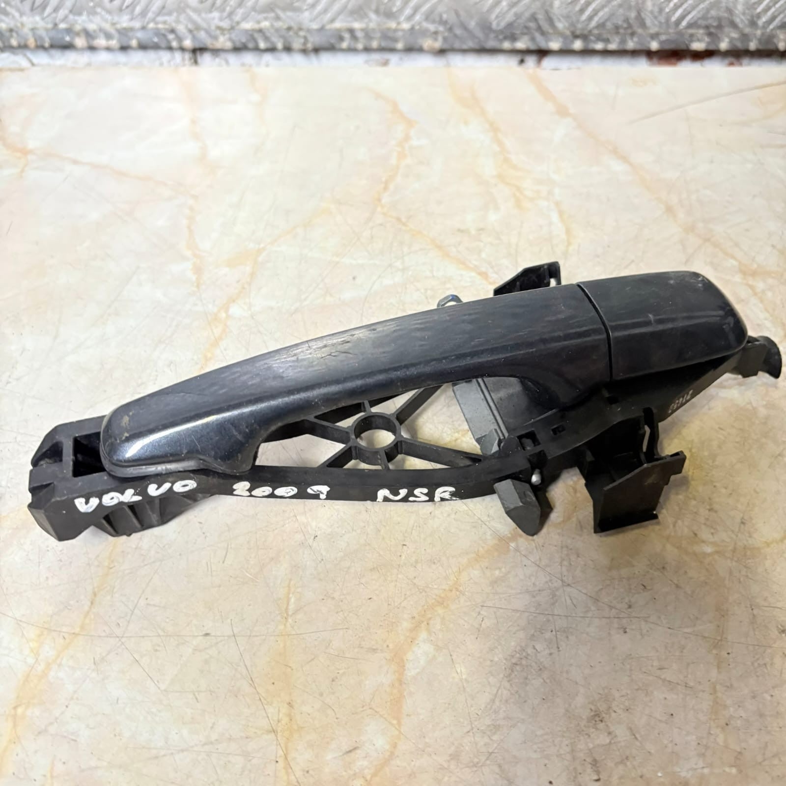 30784202 Volvo V70 III 2.5T 2009-2012 NSR Passenger Rear Exterior Door Handle