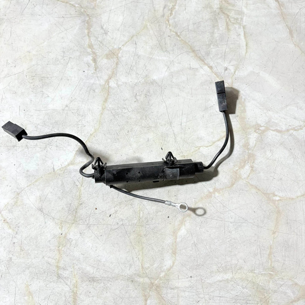MERCEDES CLK A208 C208 W208 AMPLIFIER ANTENNA BLOCKING CIRCUIT A2028202389