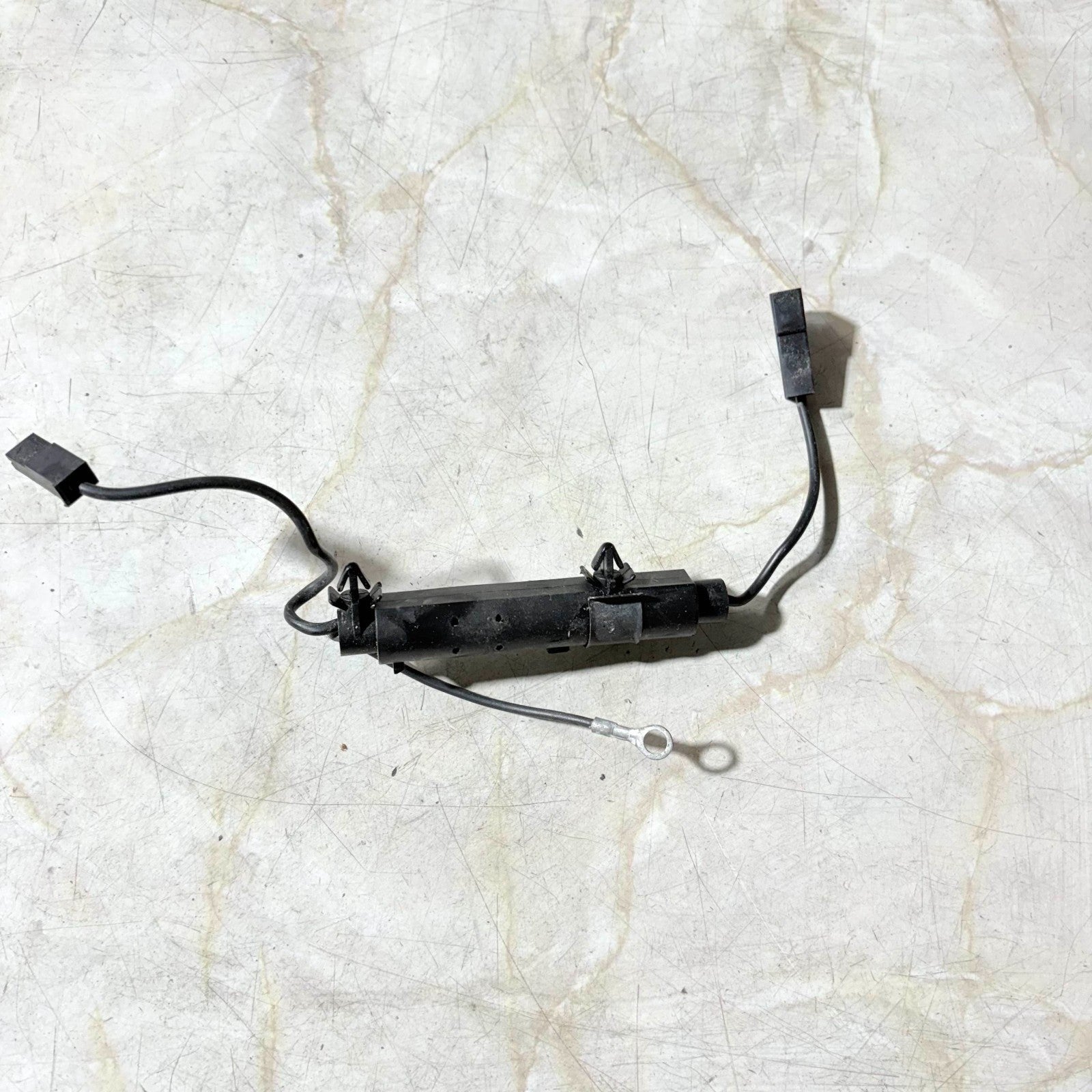 MERCEDES CLK A208 C208 W208 AMPLIFIER ANTENNA BLOCKING CIRCUIT A2028202389