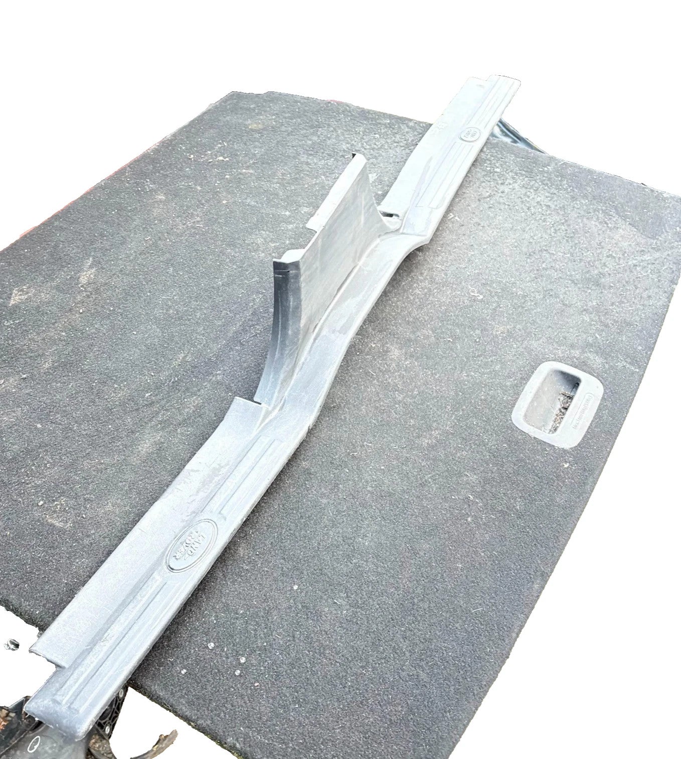 LAND ROVER DISCOVERY 3 INTERIOR LEFT SIDE STEP TRIM SILL 2004-2009