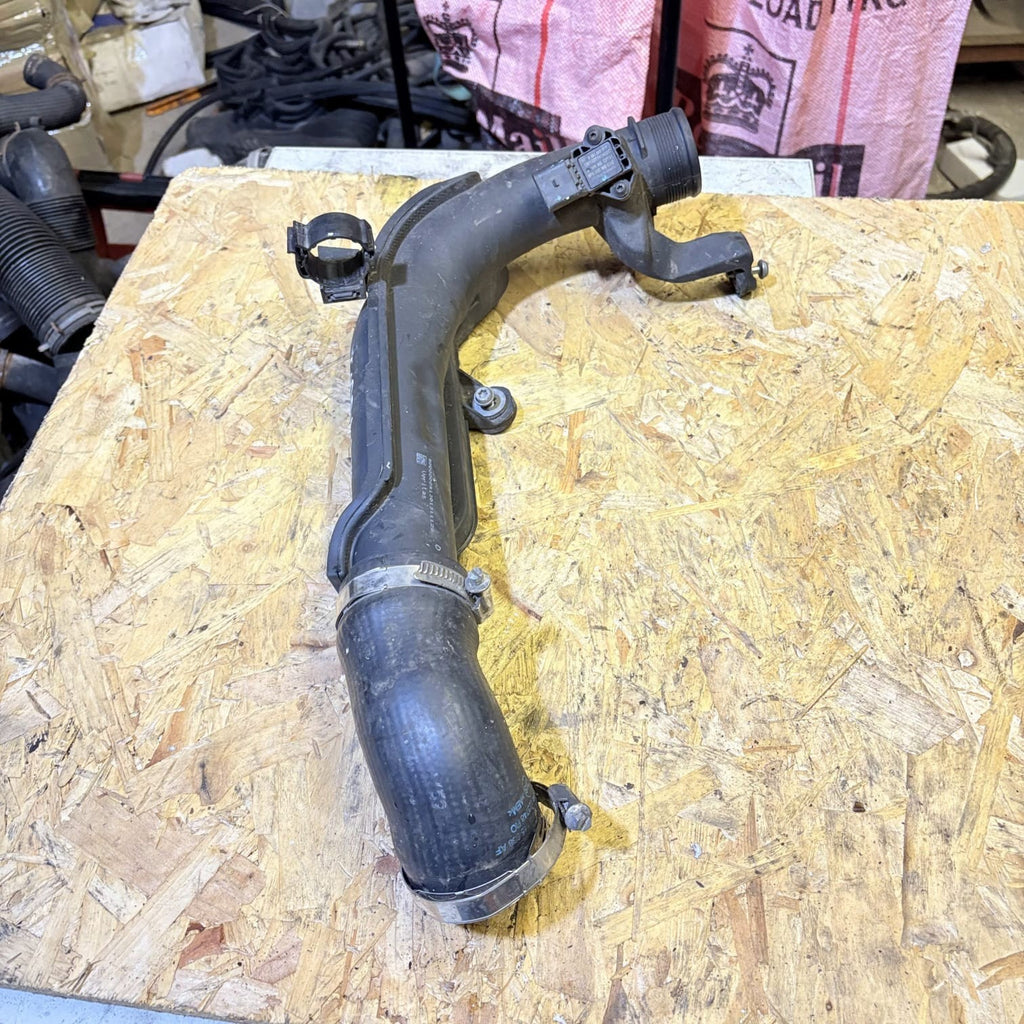 SKODA YETI 2013 2.0 TDI AIR INTAKE PIPE HOSE 0281002977