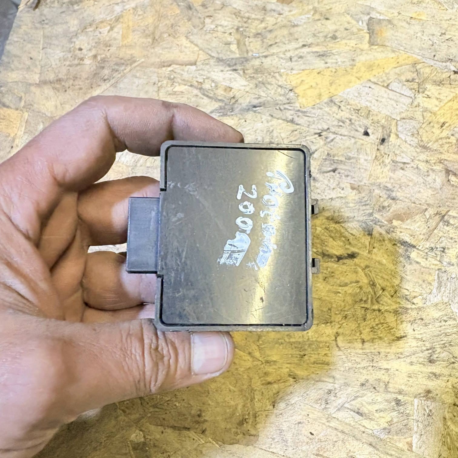 Proton 2004-2012 Impian Jumbuck 10-Pin Buzzer 12V PW546170 Lucas 52010551
