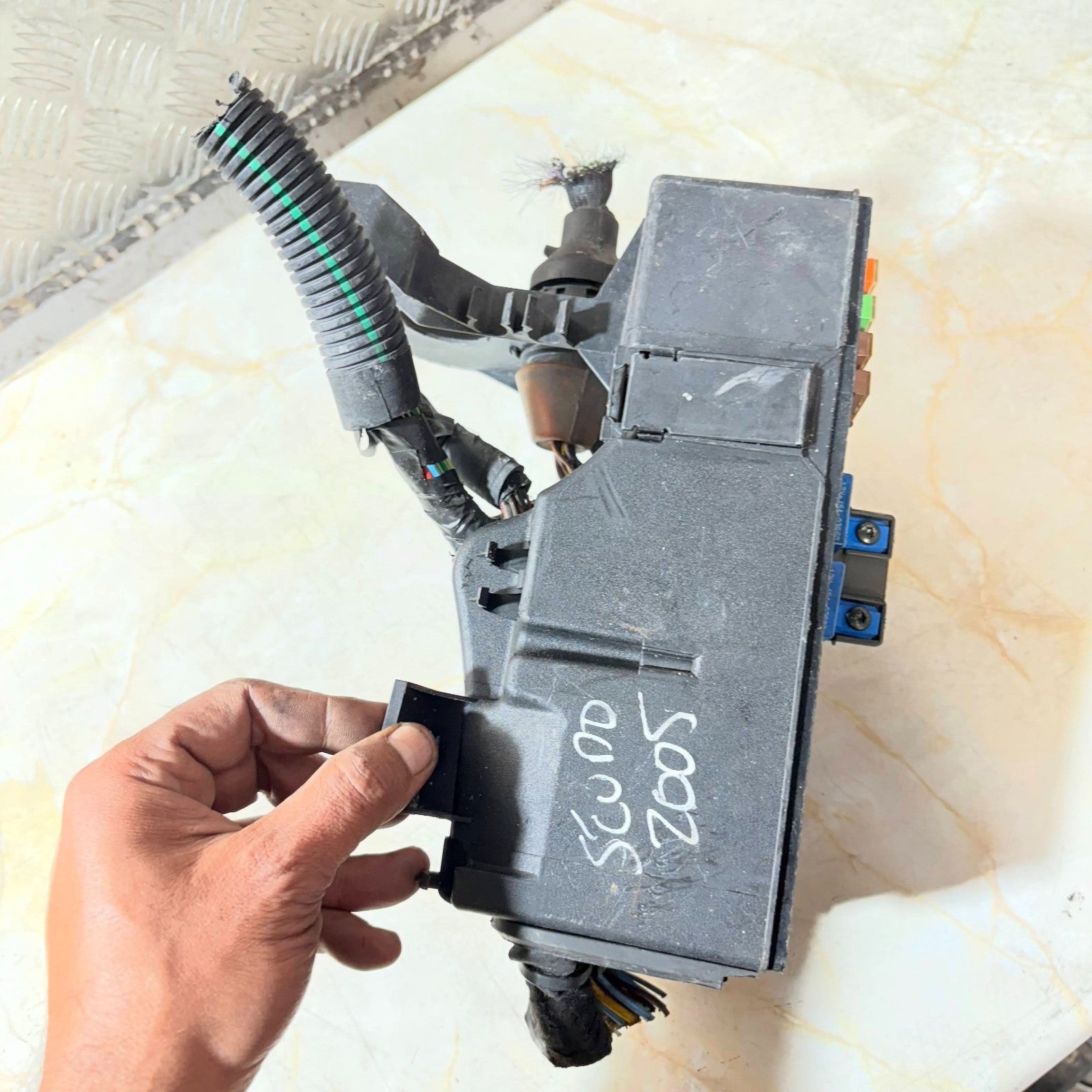 FIAT SCUDO 95-06 1.9D Fuse Box-Under Bonnet